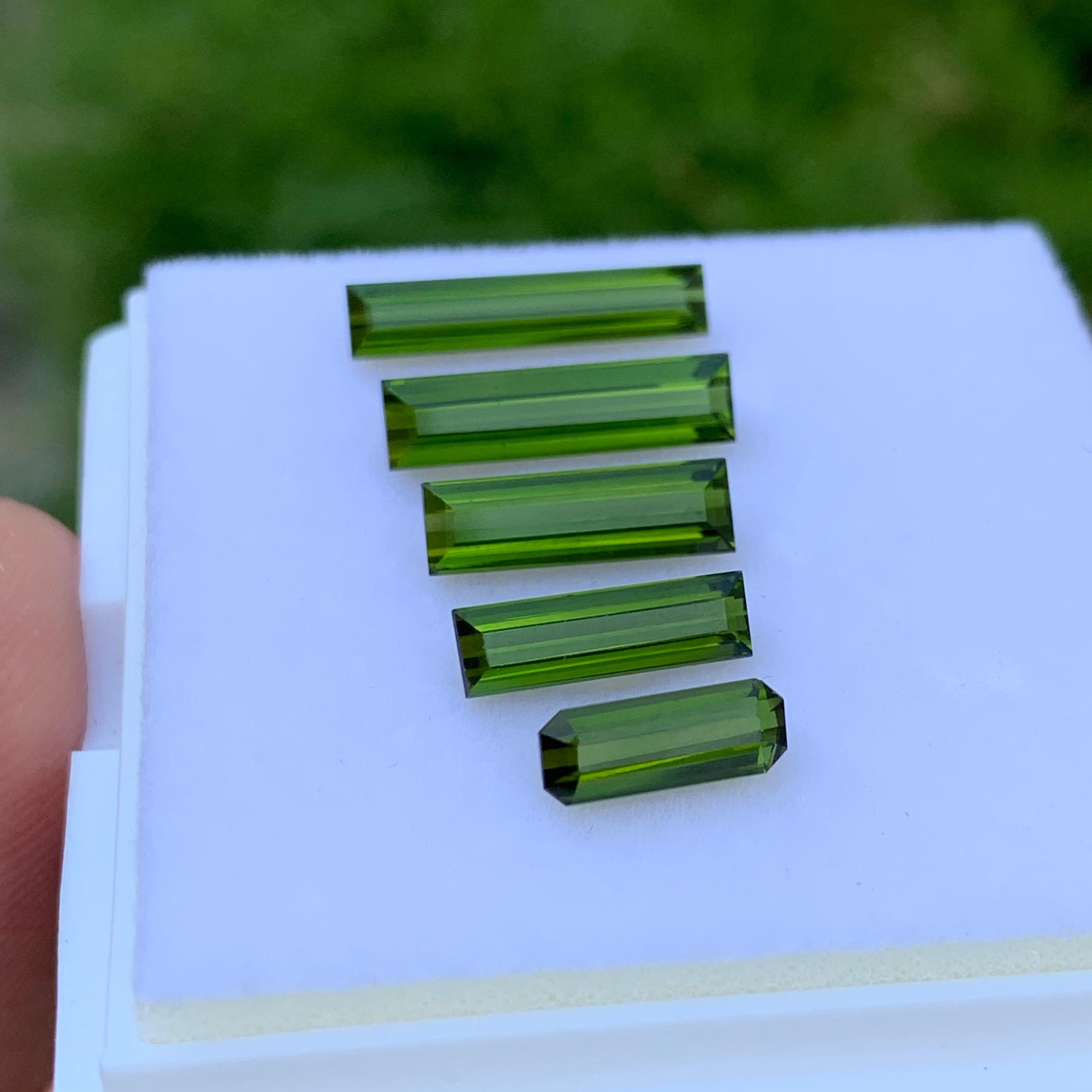Stunning 7.30 Carats Loose Green Tourmaline Lot Wifi Set For Jewelry Making  In New Condition For Sale In Peshawar, PK