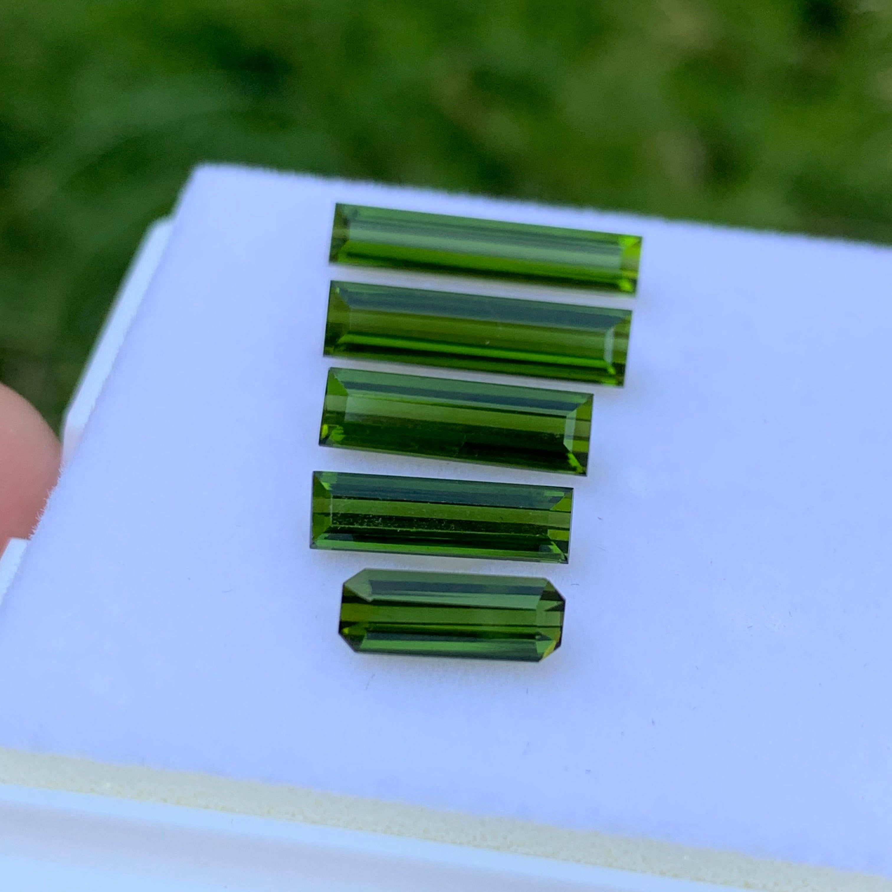 Women's or Men's Stunning 7.30 Carats Loose Green Tourmaline Lot Wifi Set For Jewelry Making  For Sale