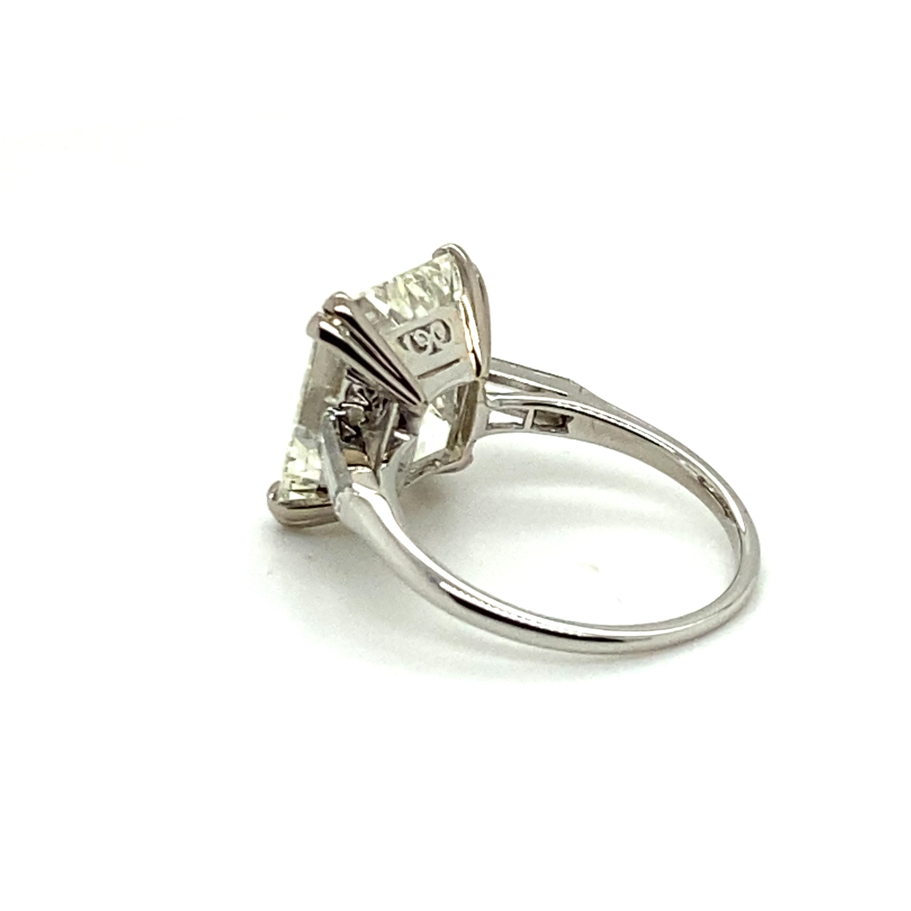 Stunning 7.34 Ct GIA Certified Emerald-Cut Diamond Ring in Platinum 950 3
