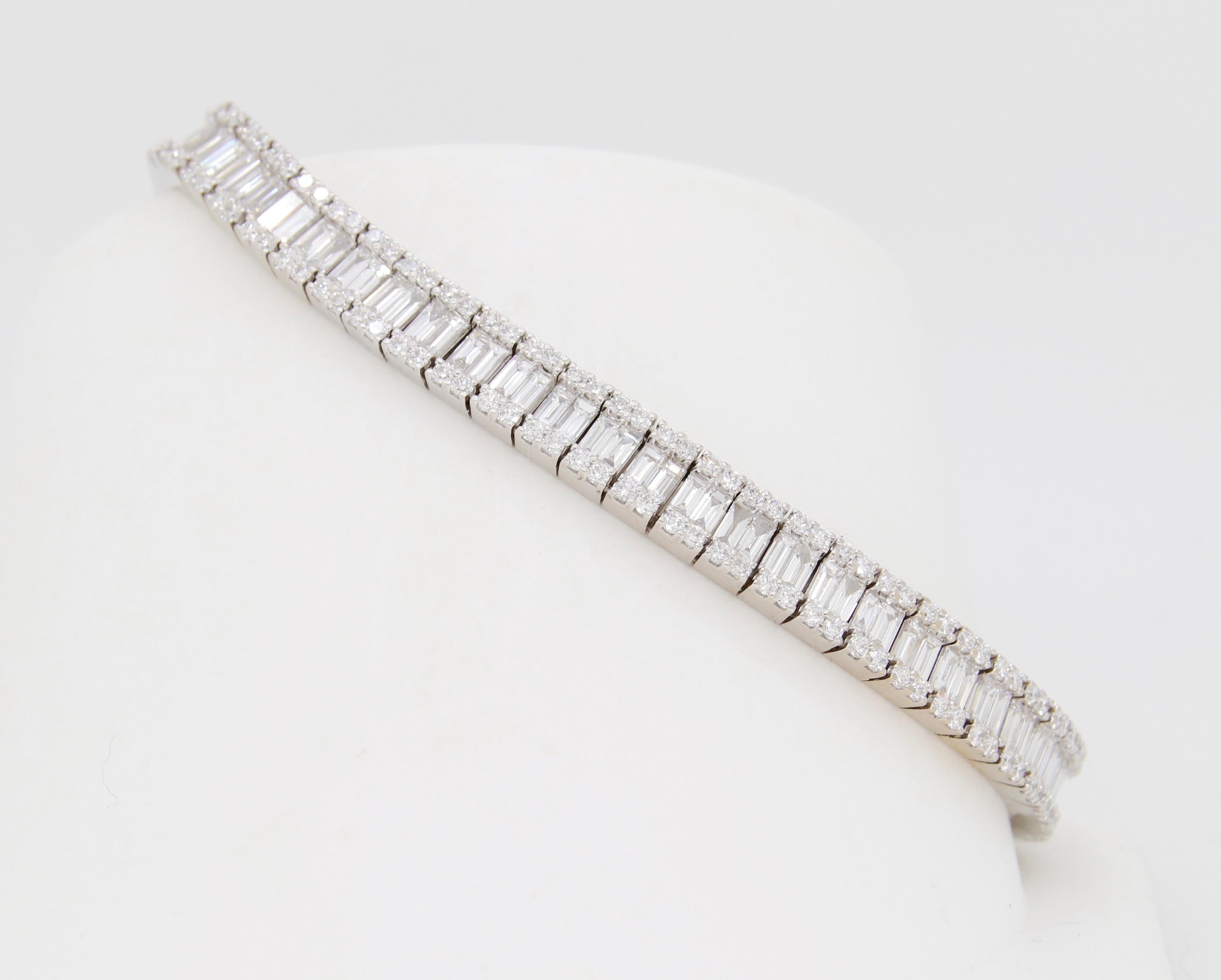 Stunning 7.44CTW Baguette & Round Diamond Bracelet in 18k White Gold For Sale 2