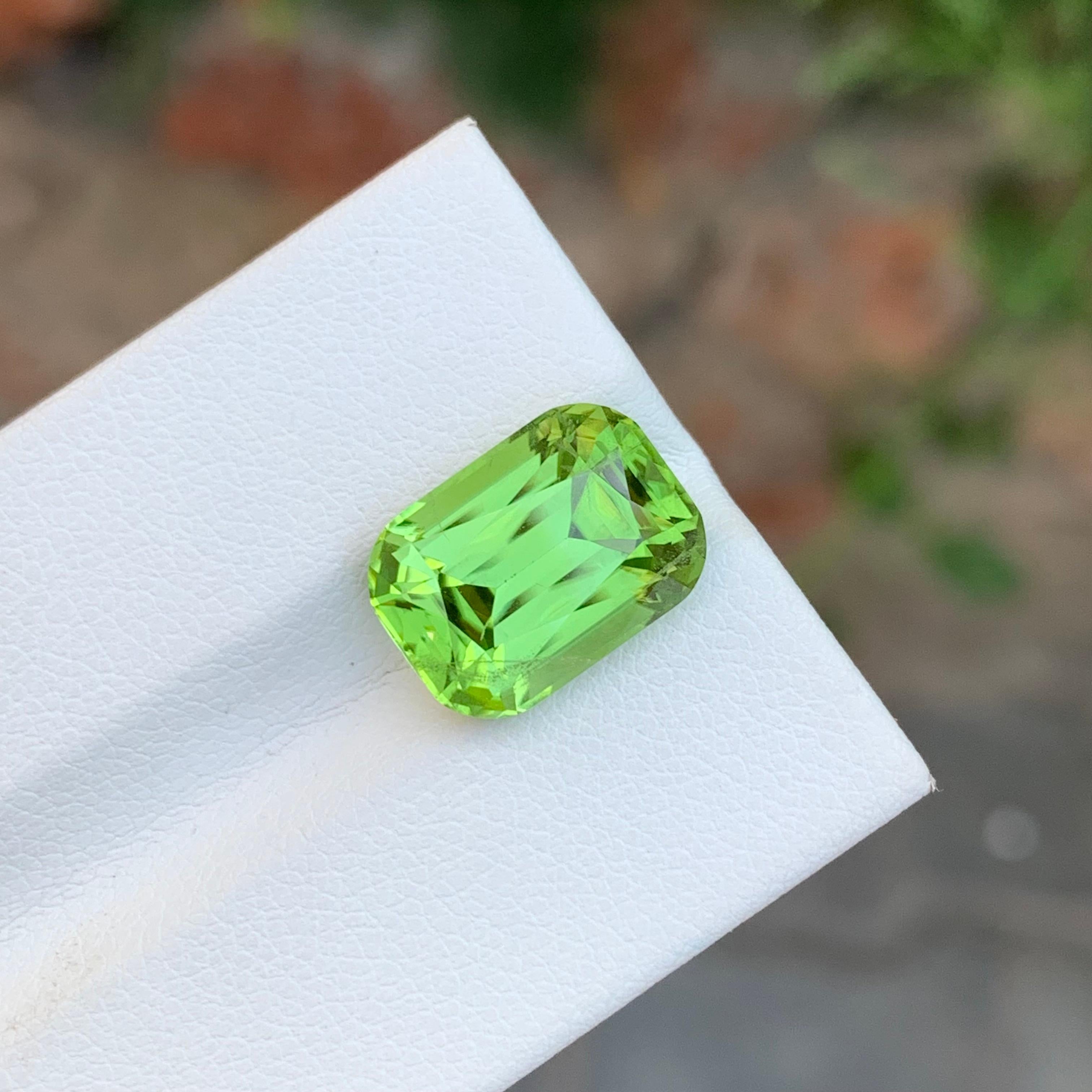 Impresionante Gema Natural De 7,60 Quilates De Peridoto Suelto En Forma De Cojín Para Anillo De Mujer en venta 4