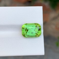 Stunning 7.60 Carats Natural Loose Peridot Cushion Shape Gem For Women’s Ring