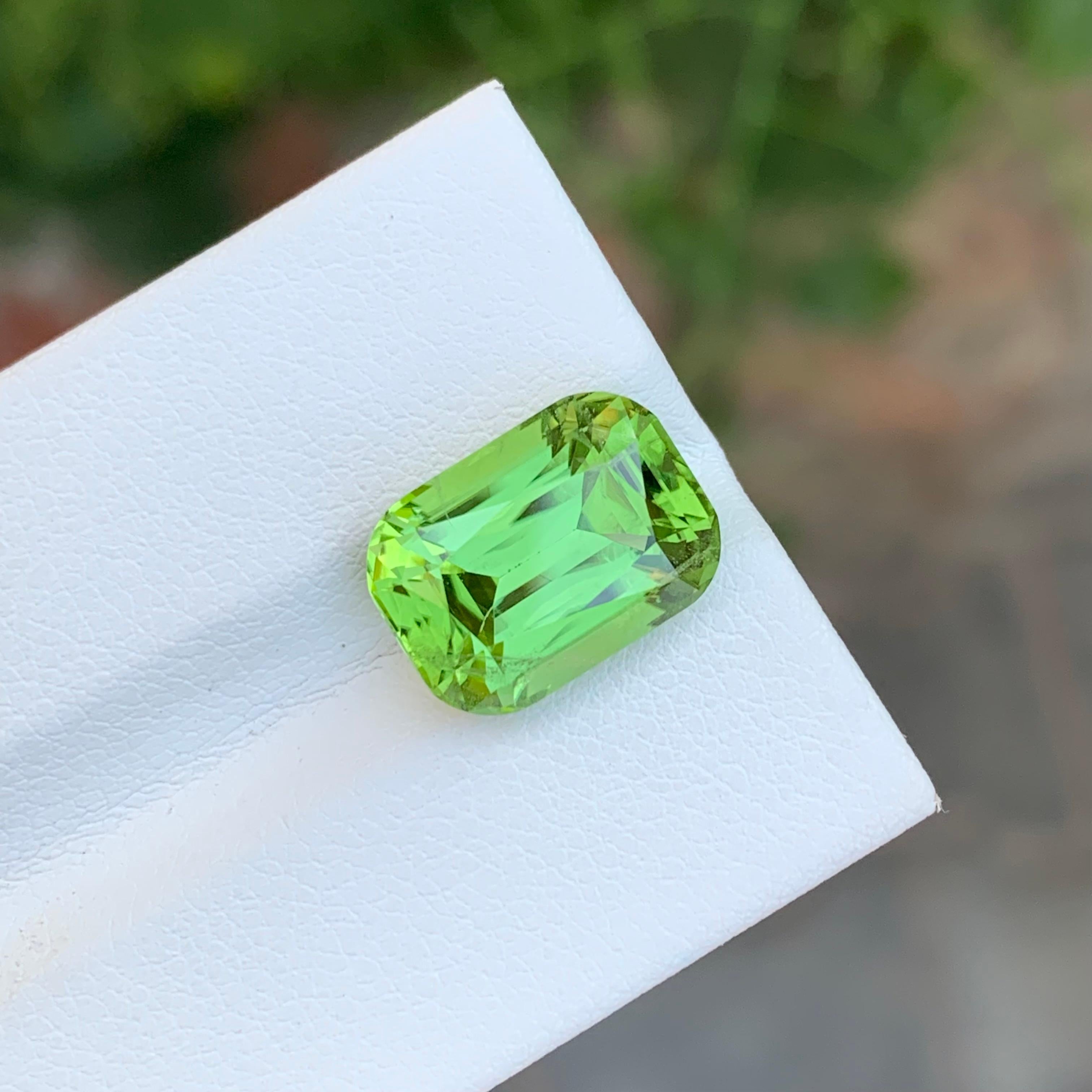 Impresionante Gema Natural De 7,60 Quilates De Peridoto Suelto En Forma De Cojín Para Anillo De Mujer en venta 1