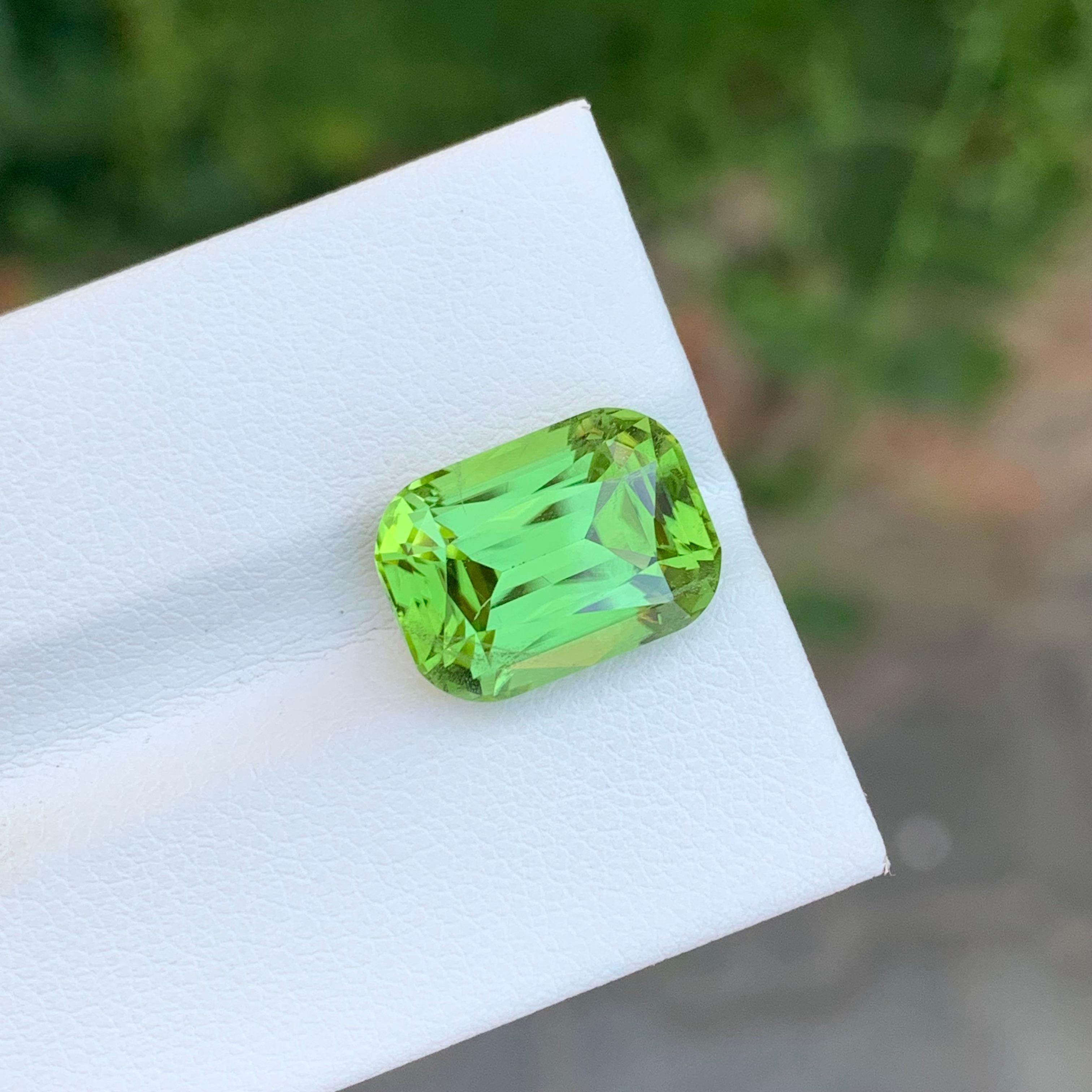 Impresionante Gema Natural De 7,60 Quilates De Peridoto Suelto En Forma De Cojín Para Anillo De Mujer en venta 2