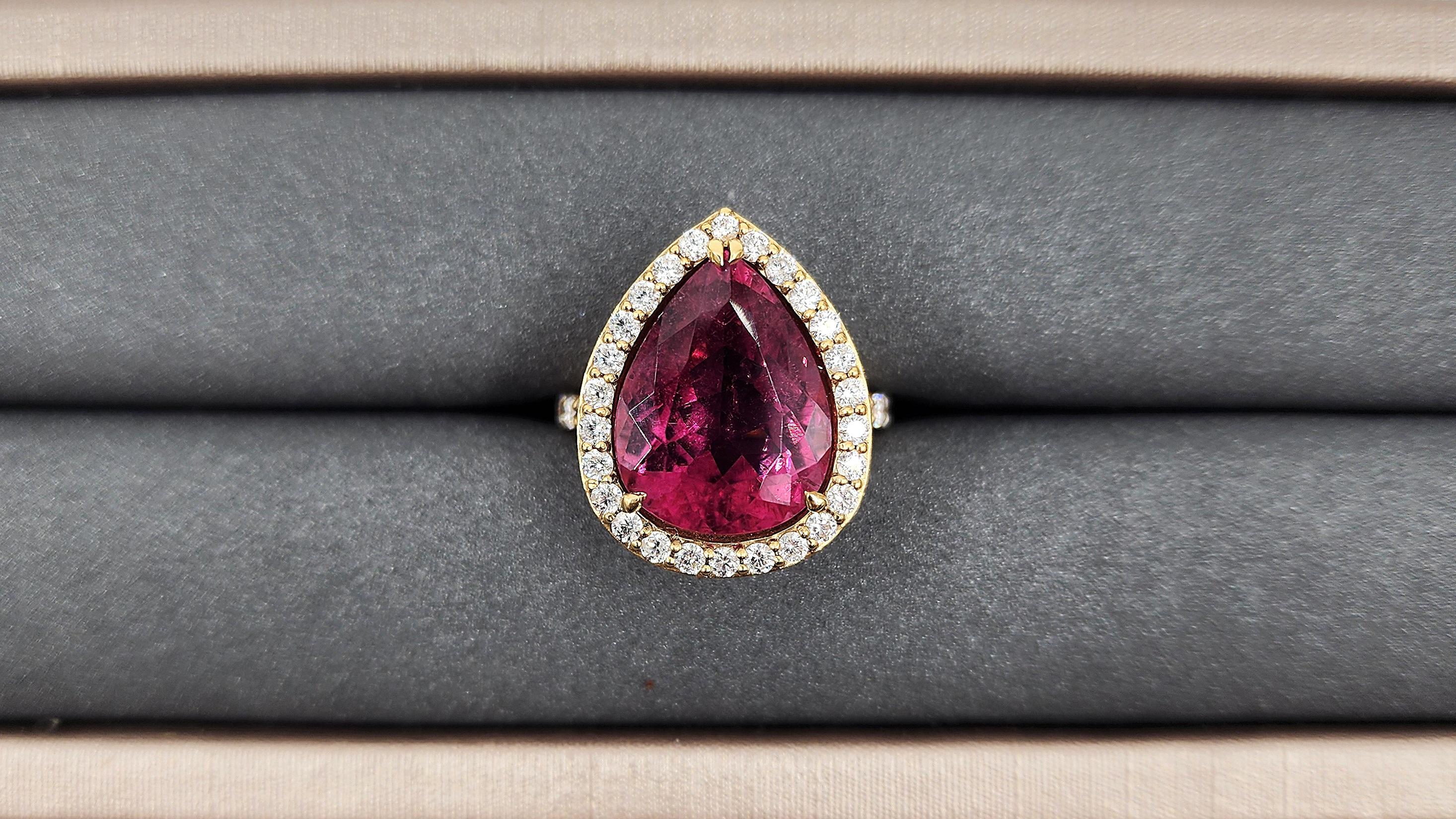 Bague en rubellite naturelle et diamant de 7,75 ct en vente 4
