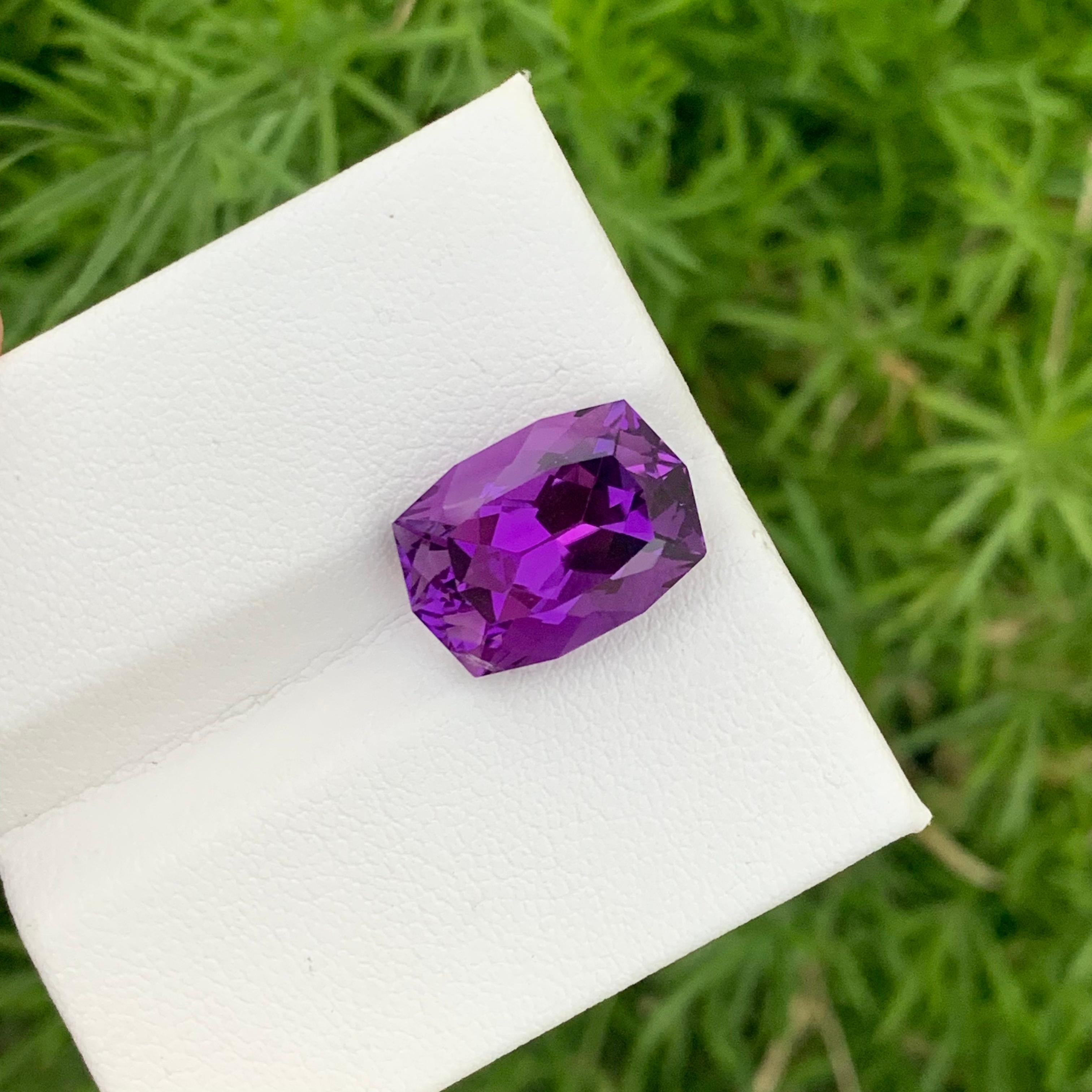 Stunning 7.85 Carats Loose Dark Purple Amethyst Ring Gem from Brazil Mine For Sale 1