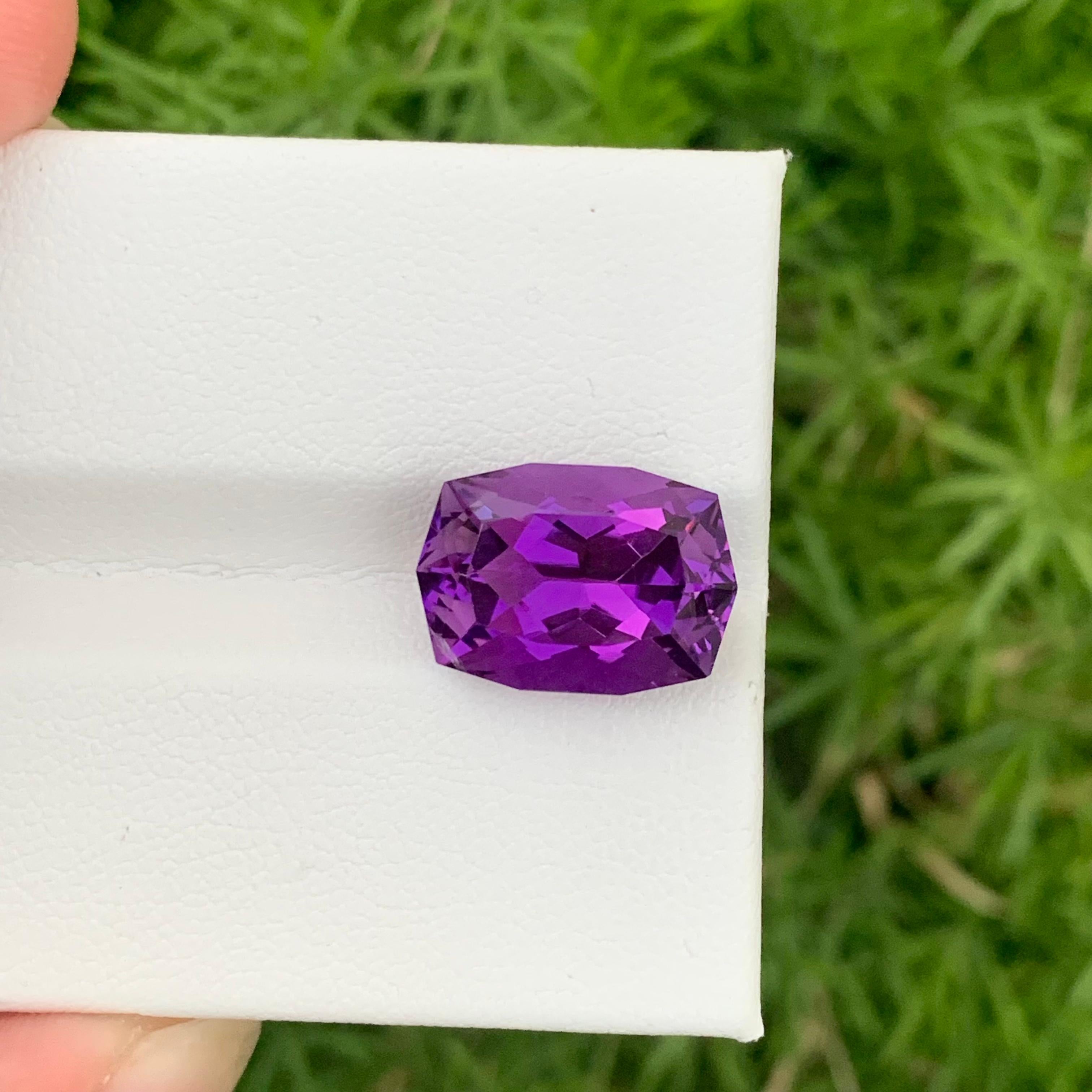 Stunning 7.85 Carats Loose Dark Purple Amethyst Ring Gem from Brazil Mine For Sale 2