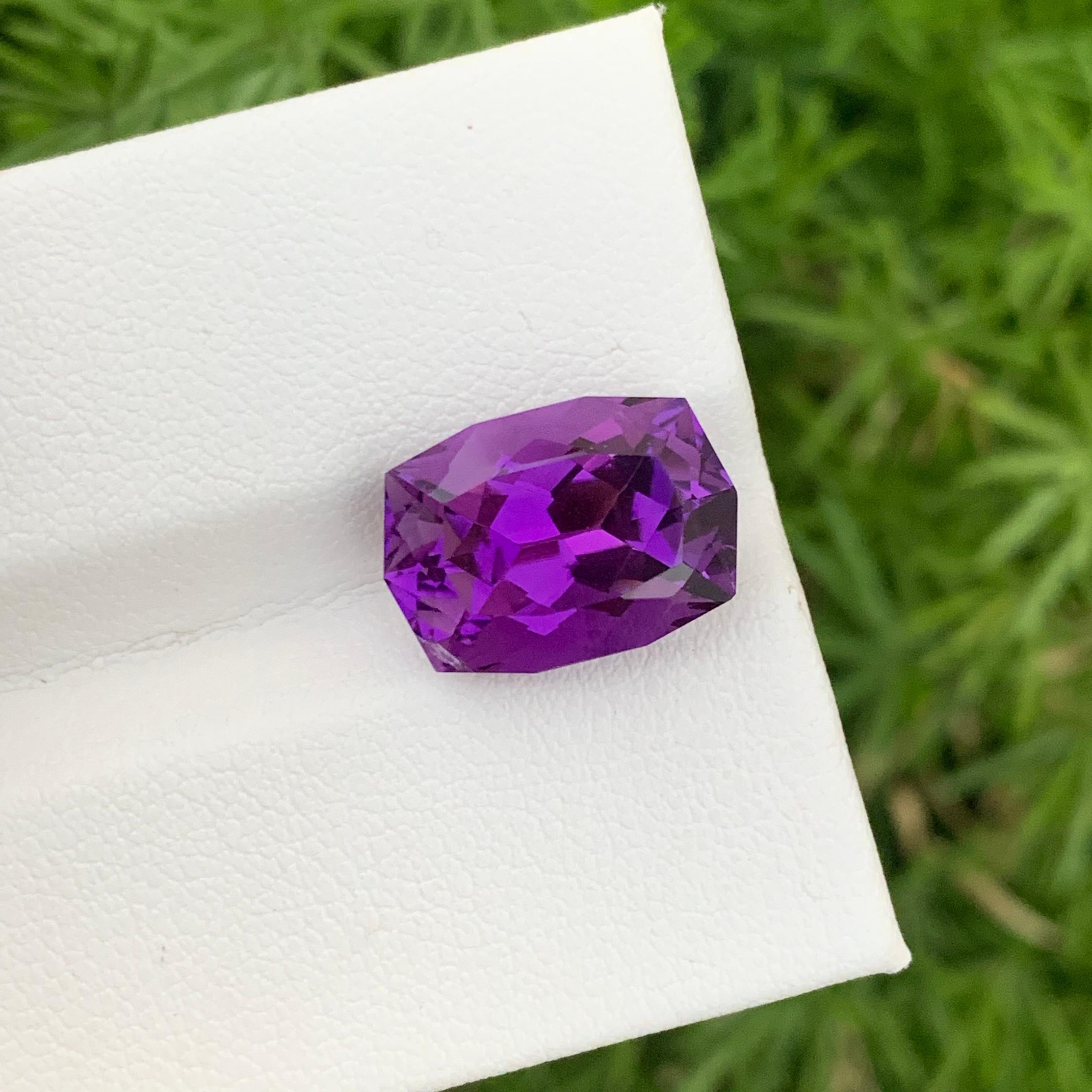 Stunning 7.85 Carats Loose Dark Purple Amethyst Ring Gem from Brazil Mine For Sale 3