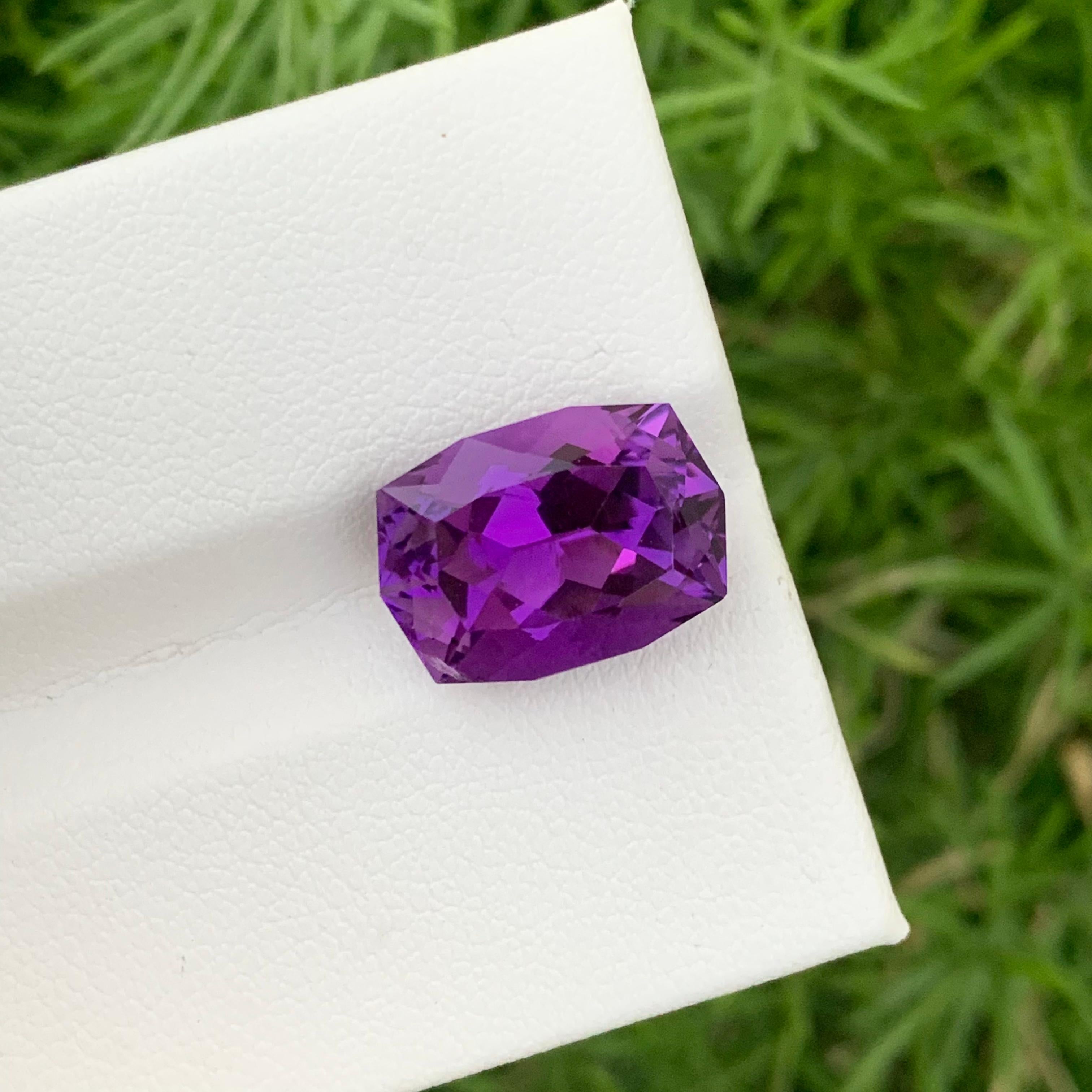 Arts and Crafts Stunning 7.85 Carats Loose Dark Purple Amethyst Ring Gem from Brazil Mine For Sale