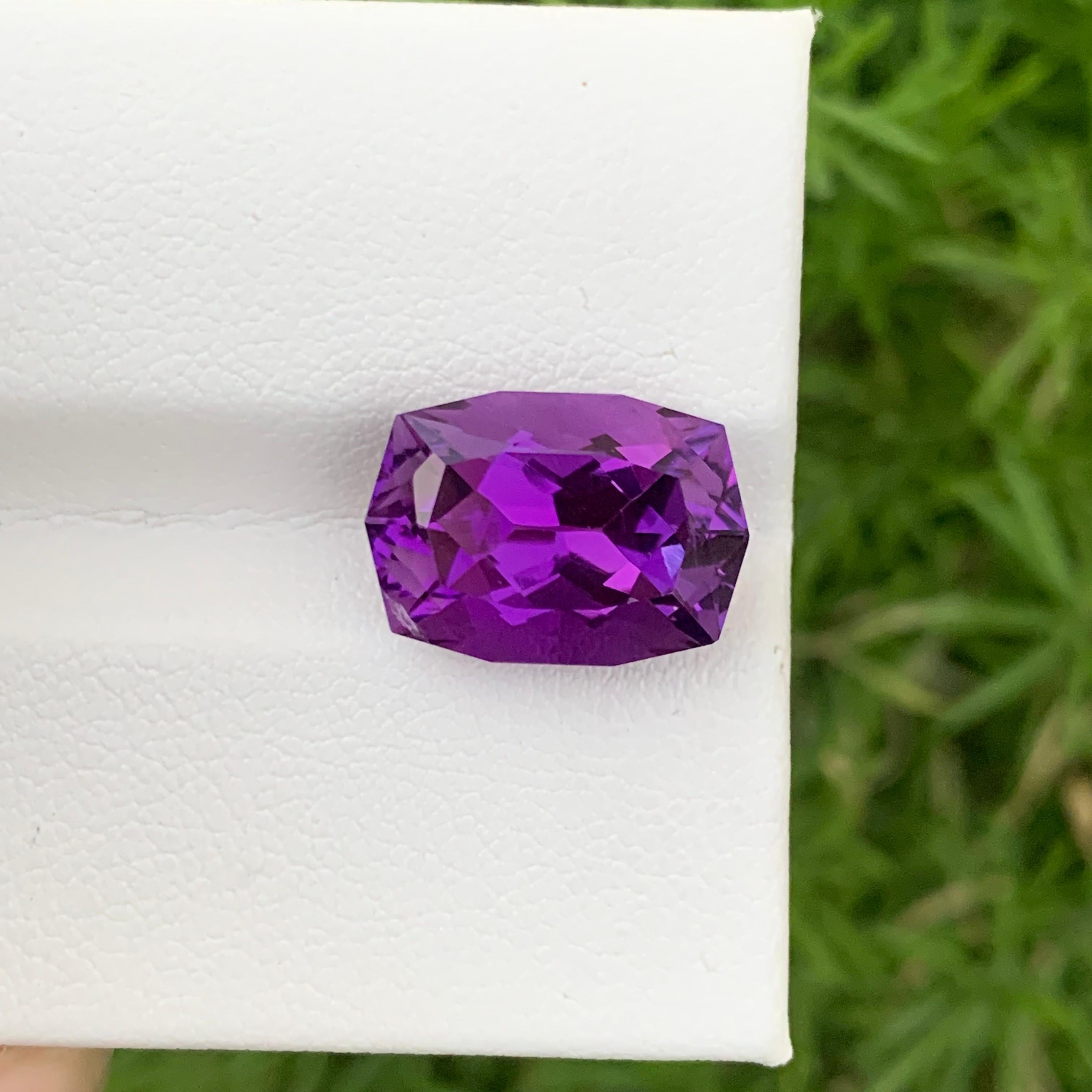 Women's or Men's Stunning 7.85 Carats Loose Dark Purple Amethyst Ring Gem from Brazil Mine For Sale