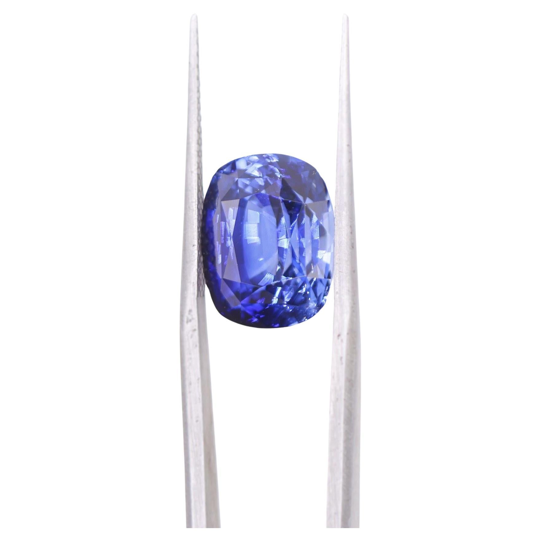 Stunning 9 Carat Blue Sapphire Loose Gemstone Cushion Cut 12x9.5mm
