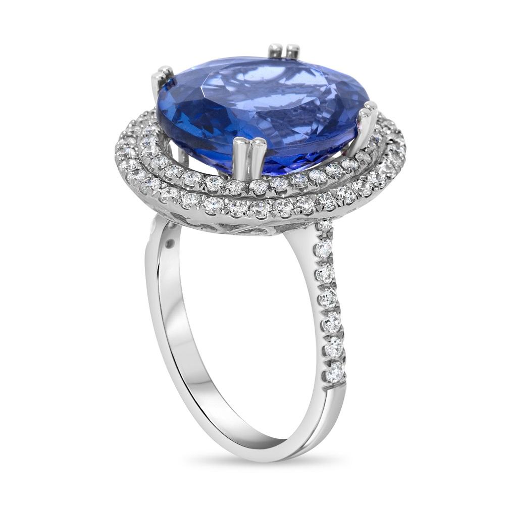 Contemporaneo Stupendo anello con tanzanite ovale viola bluastra e diamanti da 9,45 carati in oro bianco 18 carati in vendita
