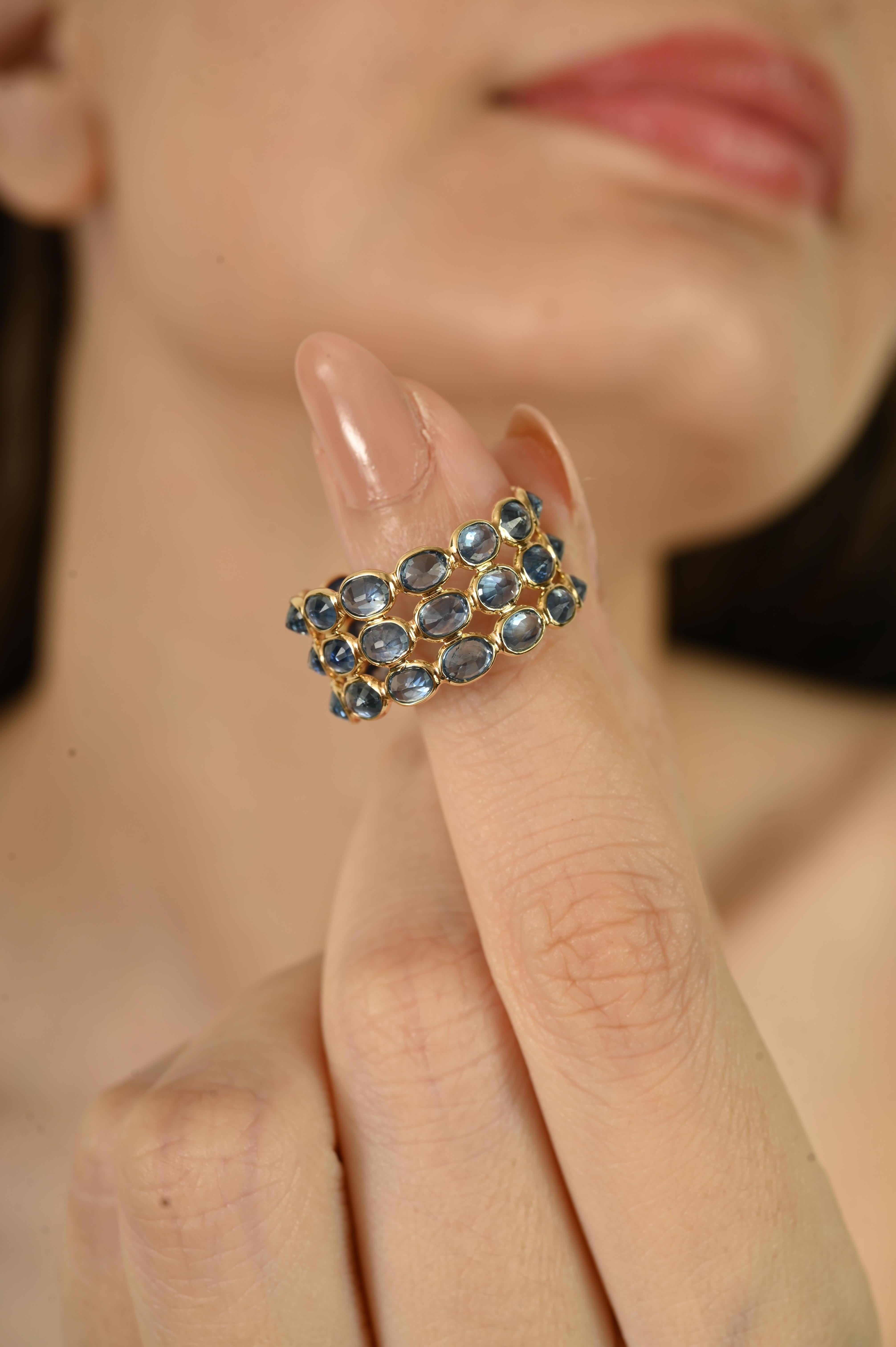 Im Angebot: Atemberaubende 9.54Ct natürlichen blauen Saphir Triple Row Wide Band Ring 14K Gelbgold () 8