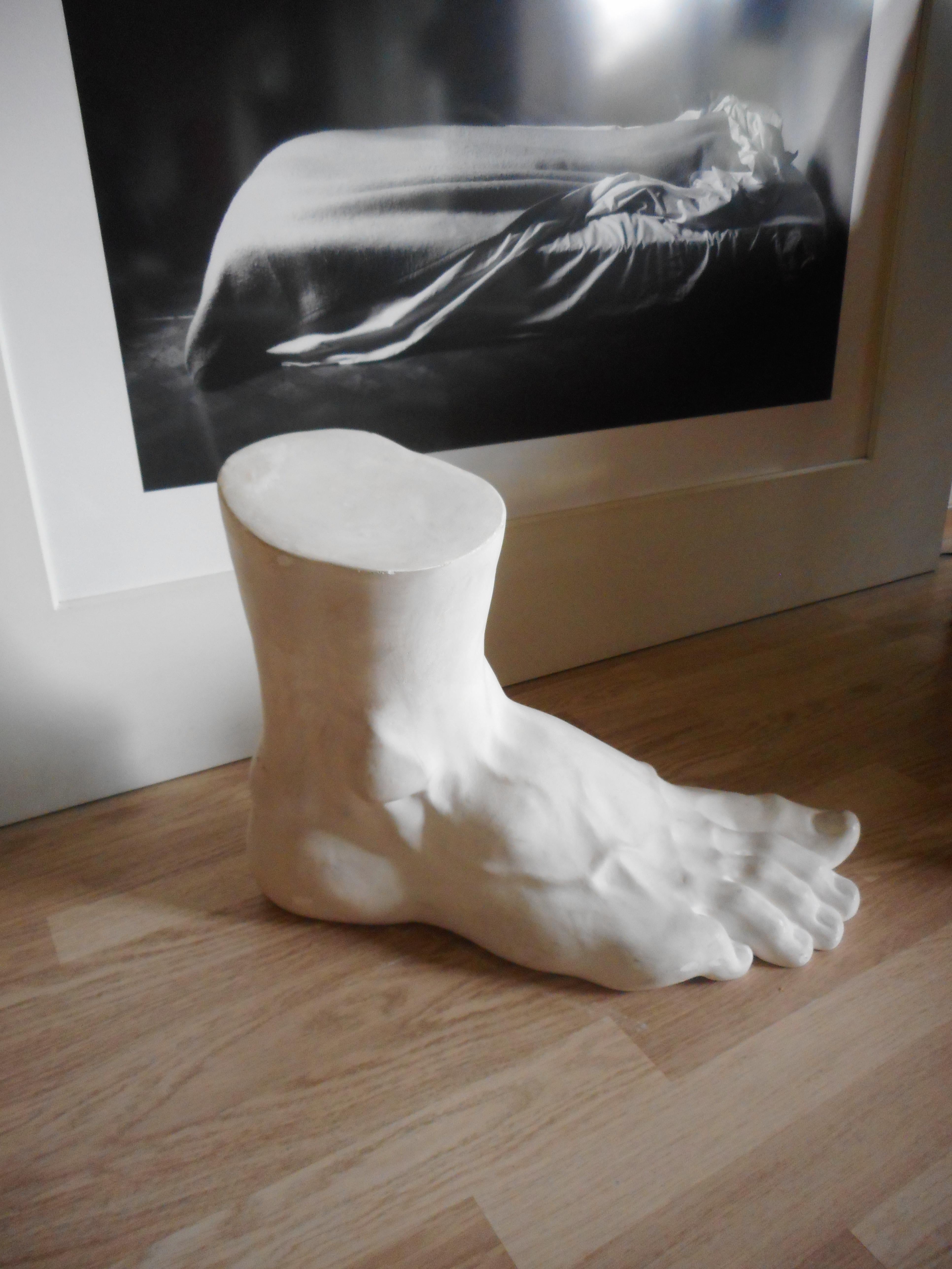 Large academic plaster foot (Hercules).
Comes from an old sculptor workshop.
Belgium, 1950.
   