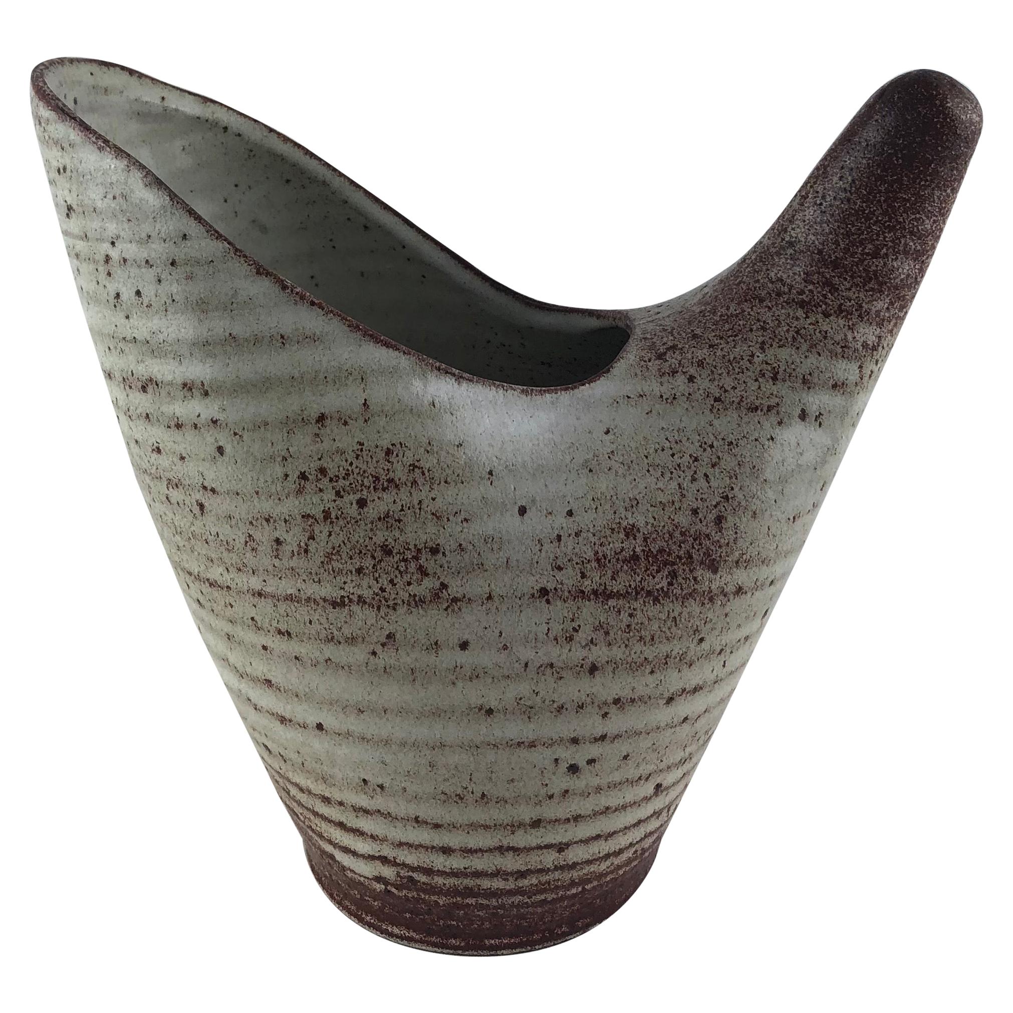 Vase ou récipient en céramique Accolay français à la manière d'Alexander Kostanda
