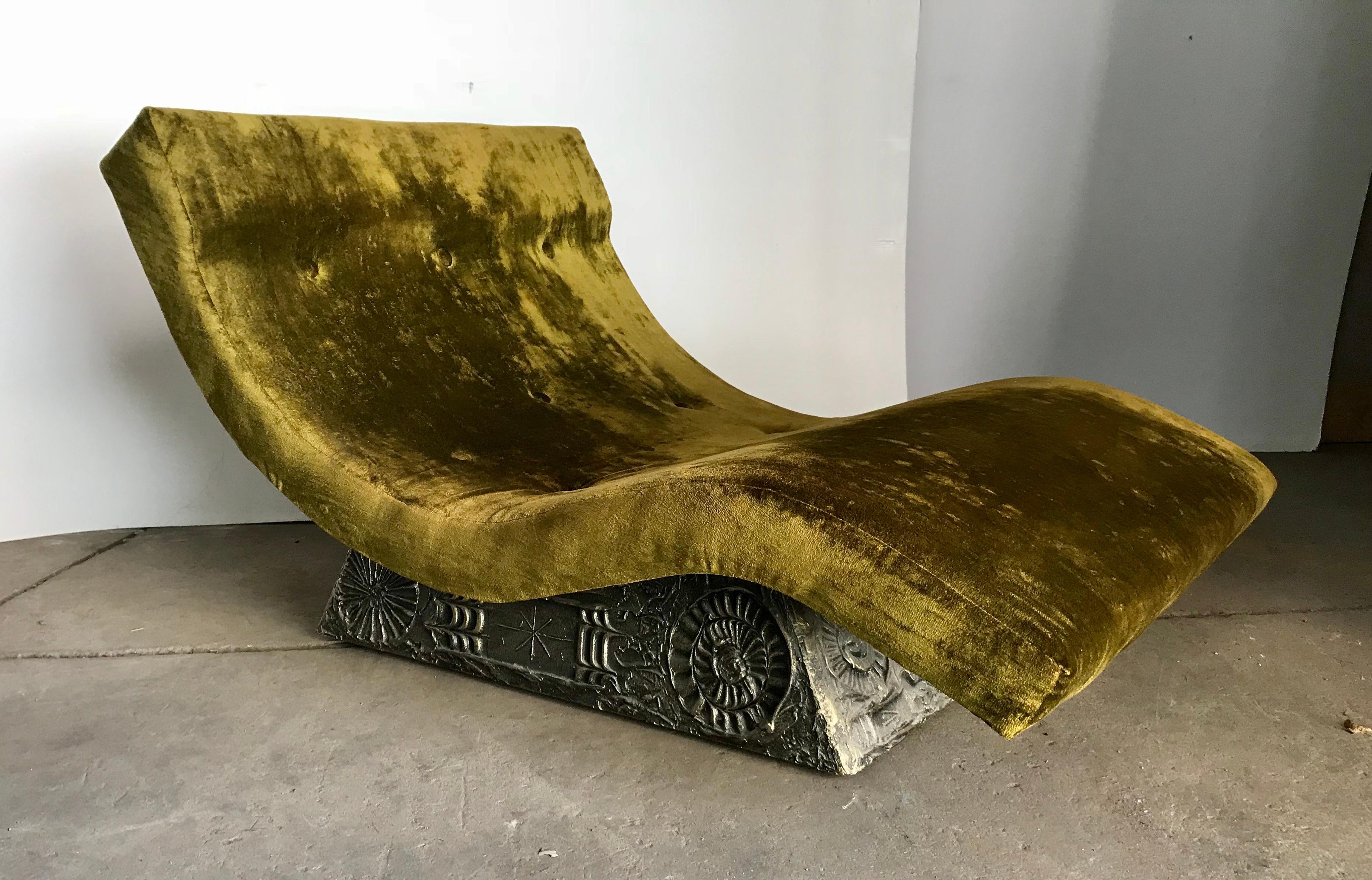 Stunning Adrian Pearsall Wave Chaise with Paul Evans Style Brutalist Base In Good Condition In Buffalo, NY