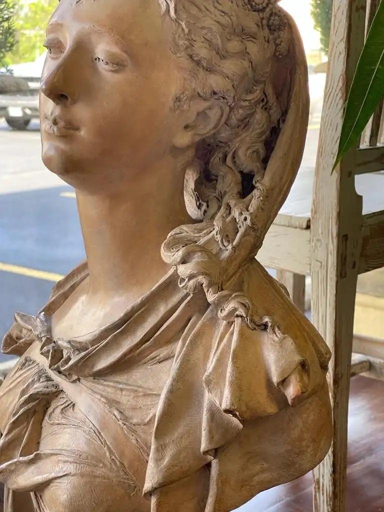 Atemberaubende Albert-Ernest Carrier-Belleuse-Büste einer Frau, Terrakotta-Skulptur (Neoklassisch) im Angebot