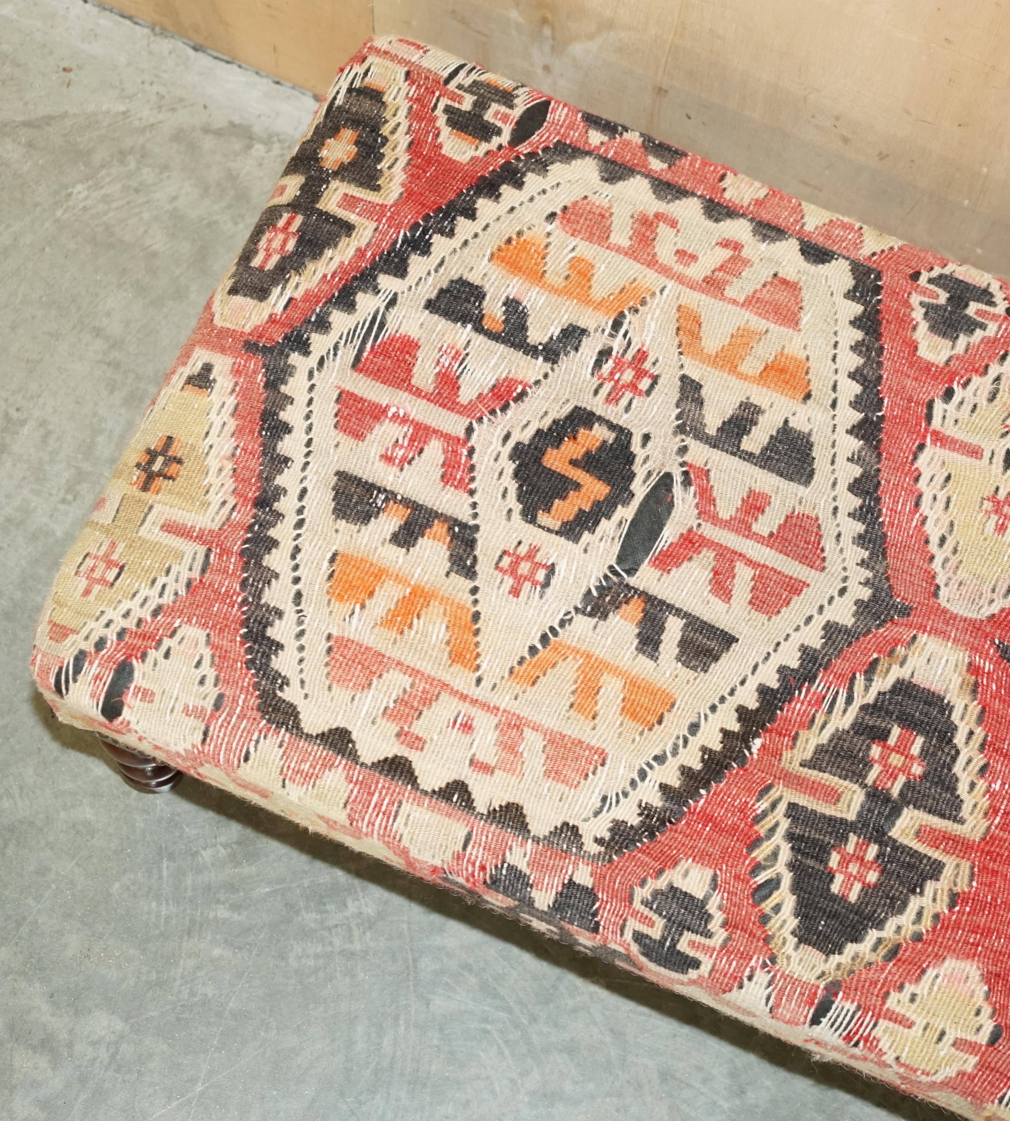 STUNNING AND COLLECTABLE ViNTAGE GEORGE SMITH CHELSEA KILIM FOOTSTOOL OTTOMAN 3