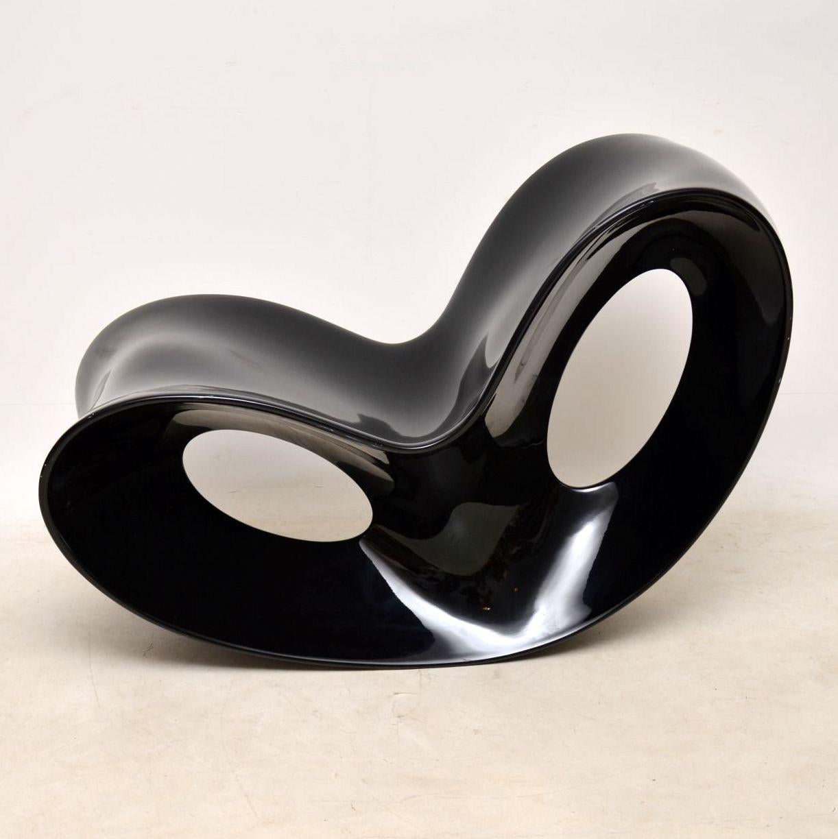 Contemporary Stunning and Iconic Design, This Is the ‘Voido’ Rocking Chair in a Black Glos