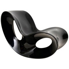 Stunning and Iconic Design, This Is the ‘Voido’ Rocking Chair in a Black Glos