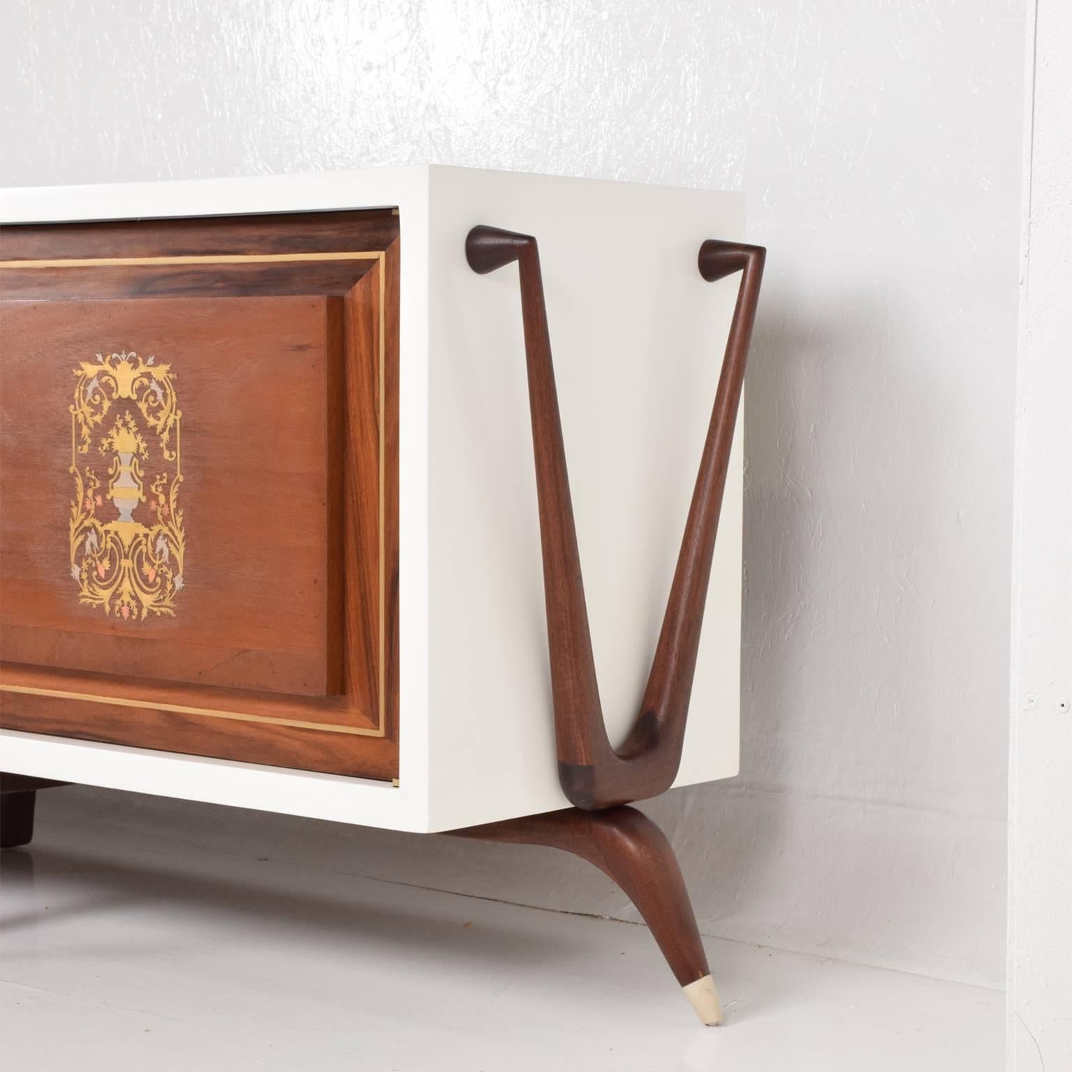 Stunning and Rare Mid-Century Modernist Custom Credenza, Mexico, 1950s 10