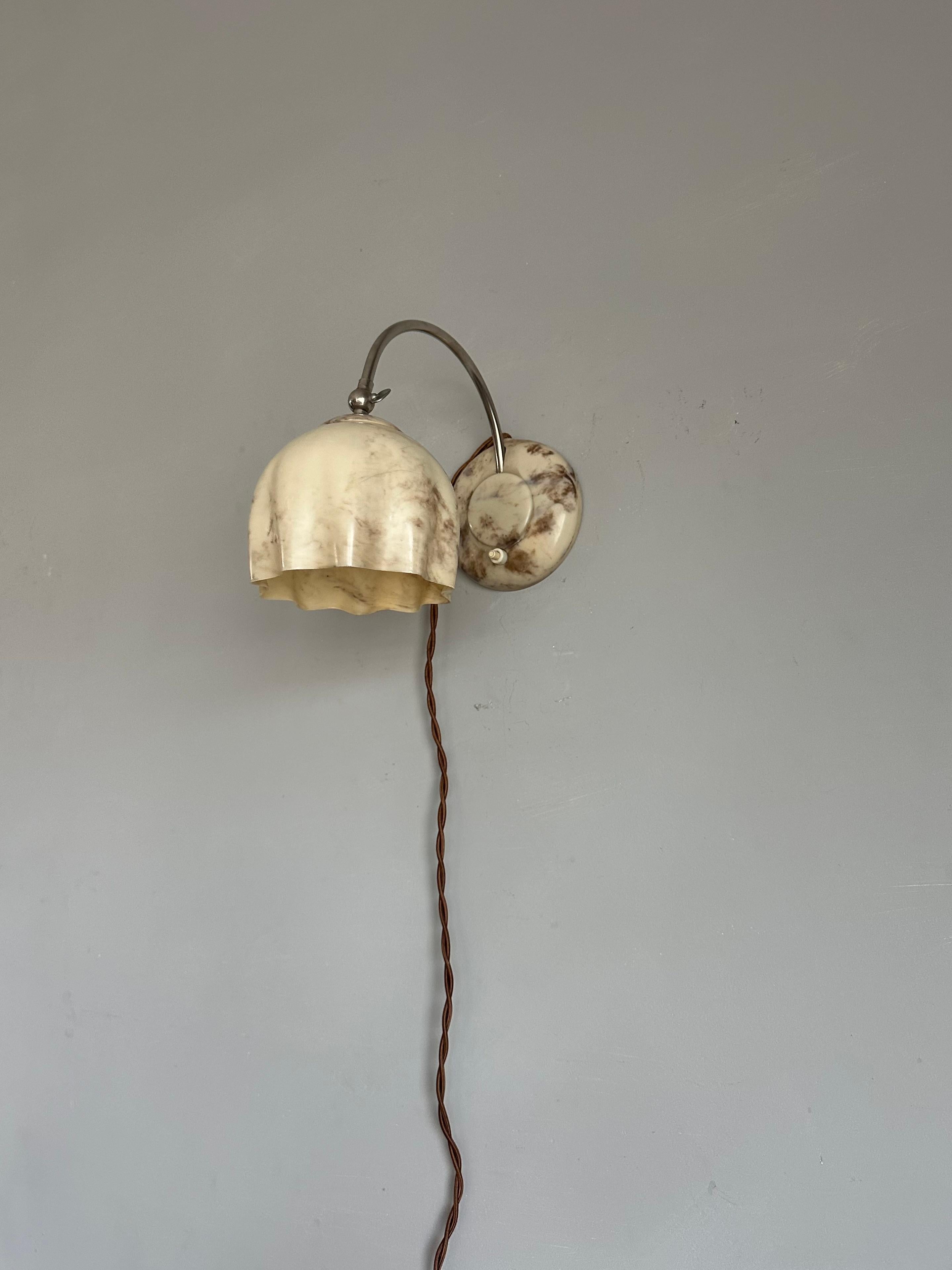 Atemberaubendes und seltenes Paar Art Deco Tisch- oder Nachttischlampen aus Bakelit aus den 1930er Jahren im Angebot 2
