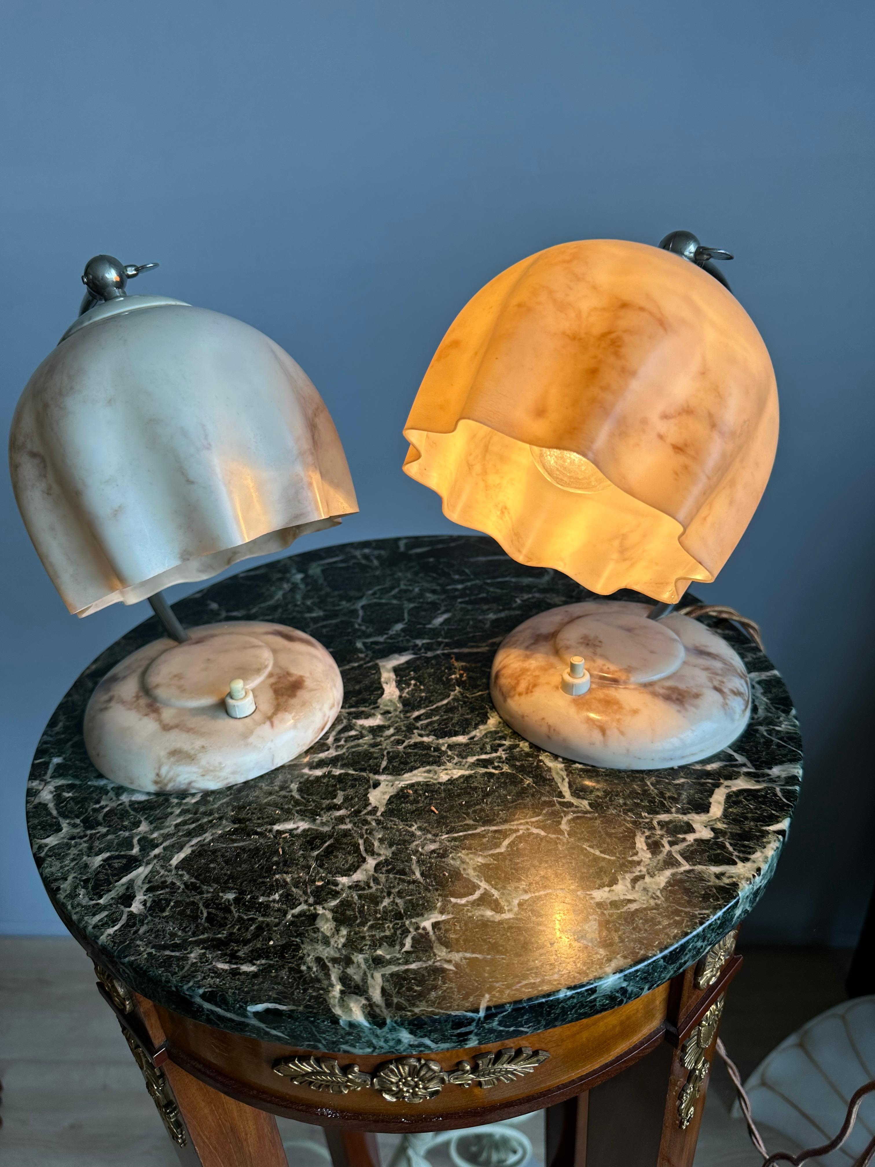 Atemberaubendes und seltenes Paar Art Deco Tisch- oder Nachttischlampen aus Bakelit aus den 1930er Jahren im Angebot 4