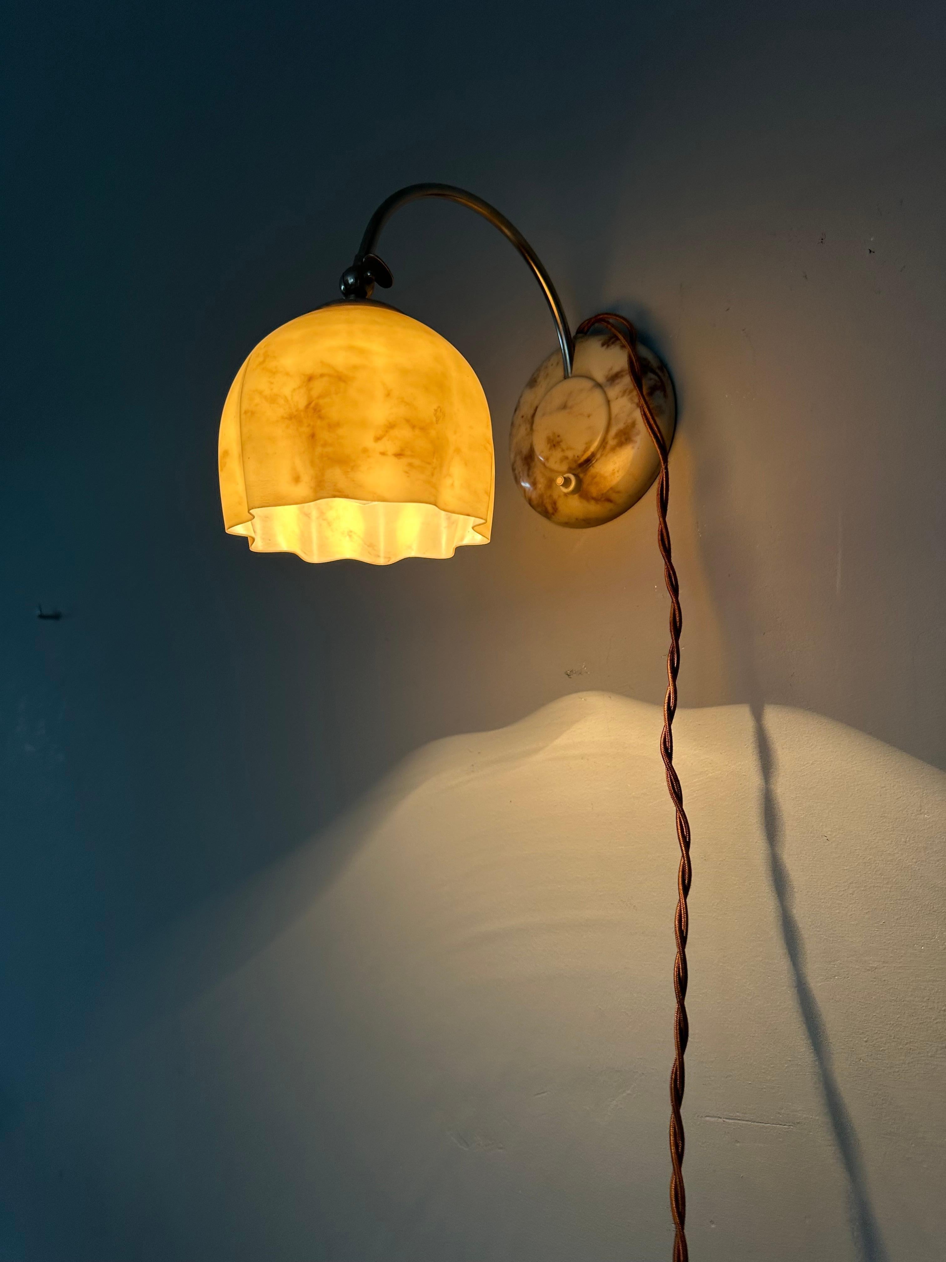 Atemberaubendes und seltenes Paar Art Deco Tisch- oder Nachttischlampen aus Bakelit aus den 1930er Jahren im Angebot 6