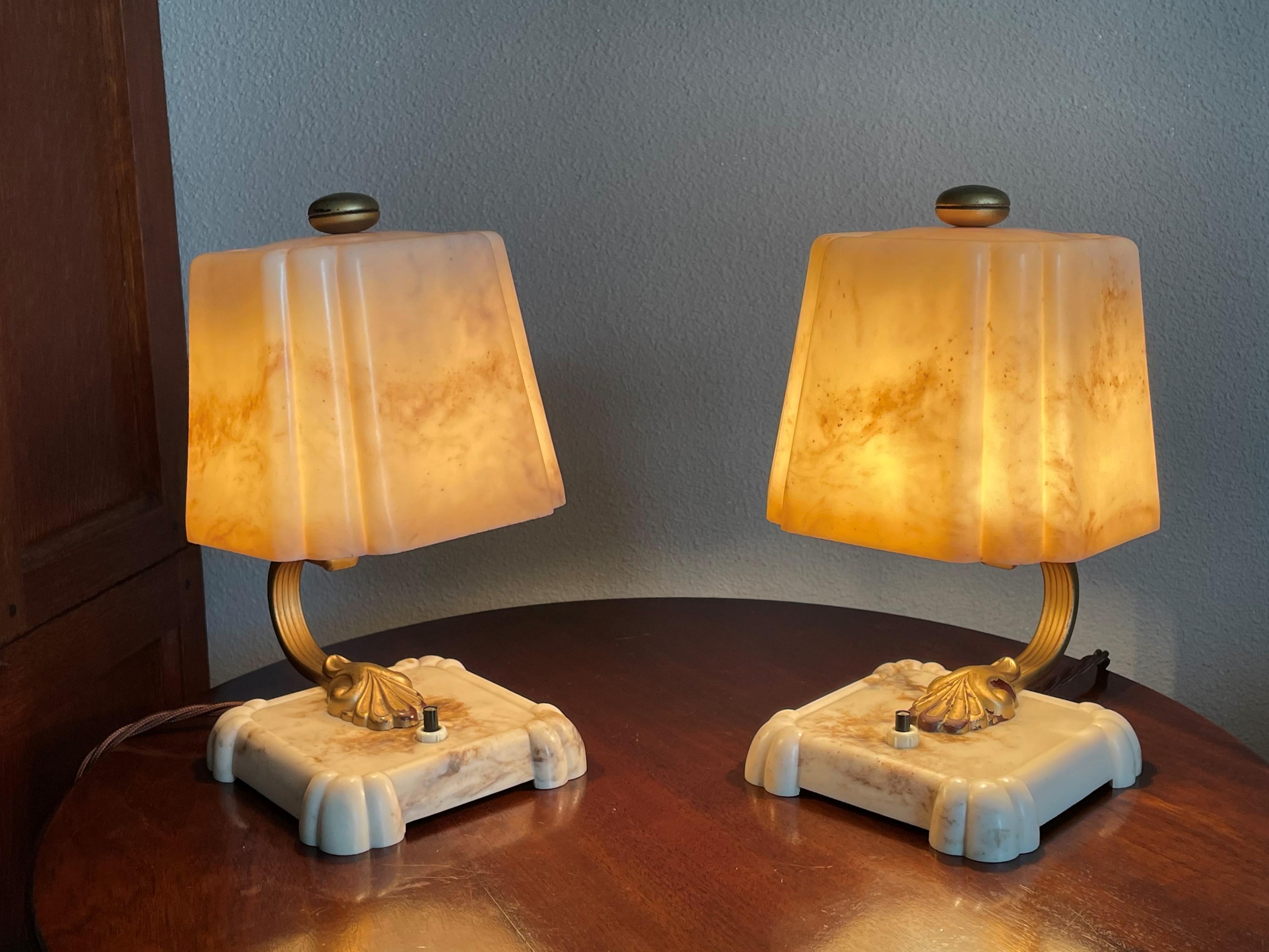 Stunning and Rare Pair of 1930s Art Deco Table or Bedside Lamps Made of Bakelite 8