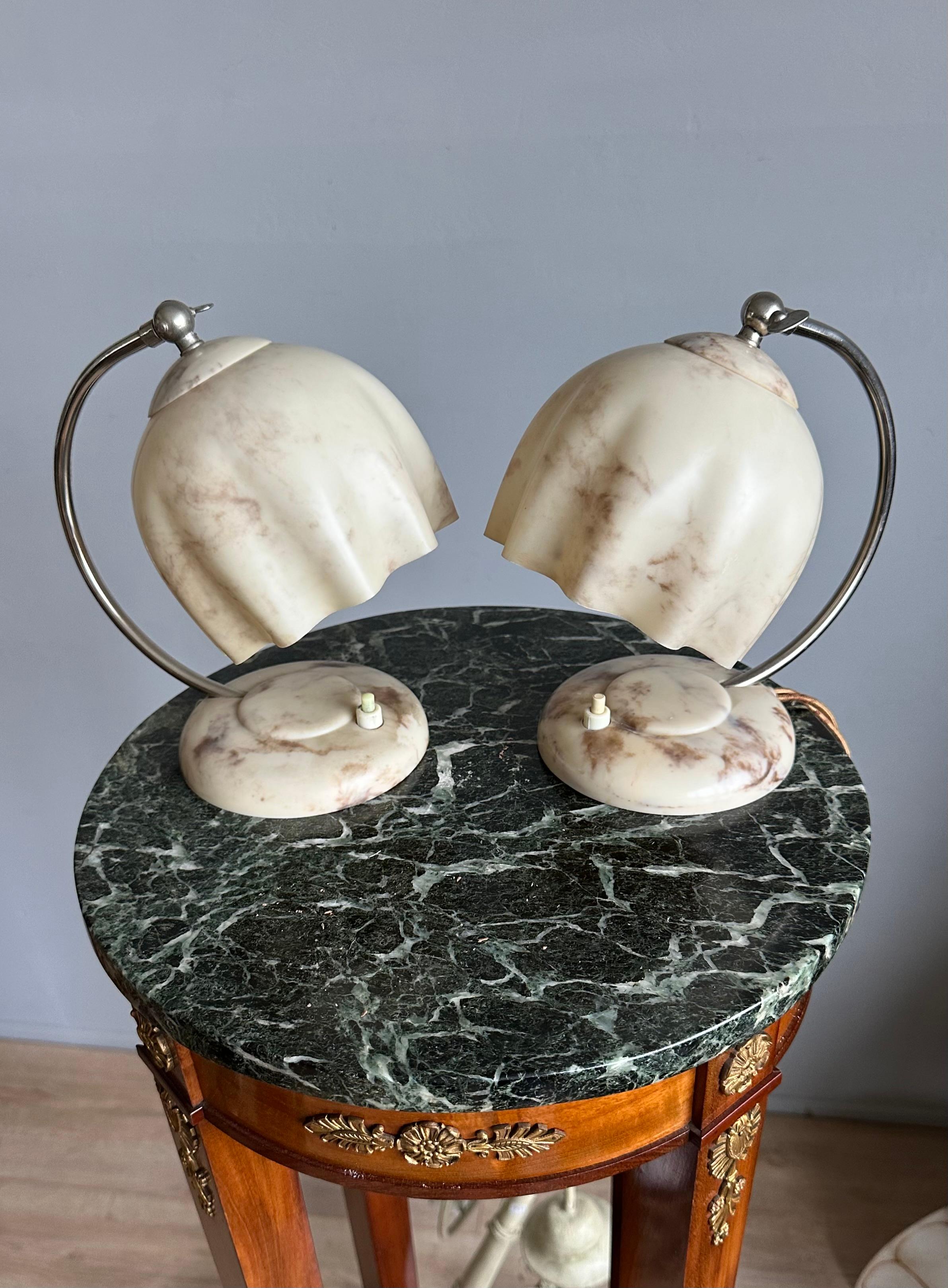 Atemberaubendes und seltenes Paar Art Deco Tisch- oder Nachttischlampen aus Bakelit aus den 1930er Jahren im Angebot 10