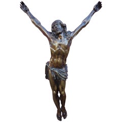 Superbe Corpus du Christ en bronze massif et étonnant avec des détails étonnants et une superbe patine