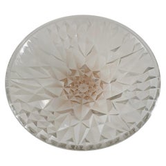 Impresionante y elegante cuenco francés Art Déco de cristal con forma geométrica de A. Hunebelle