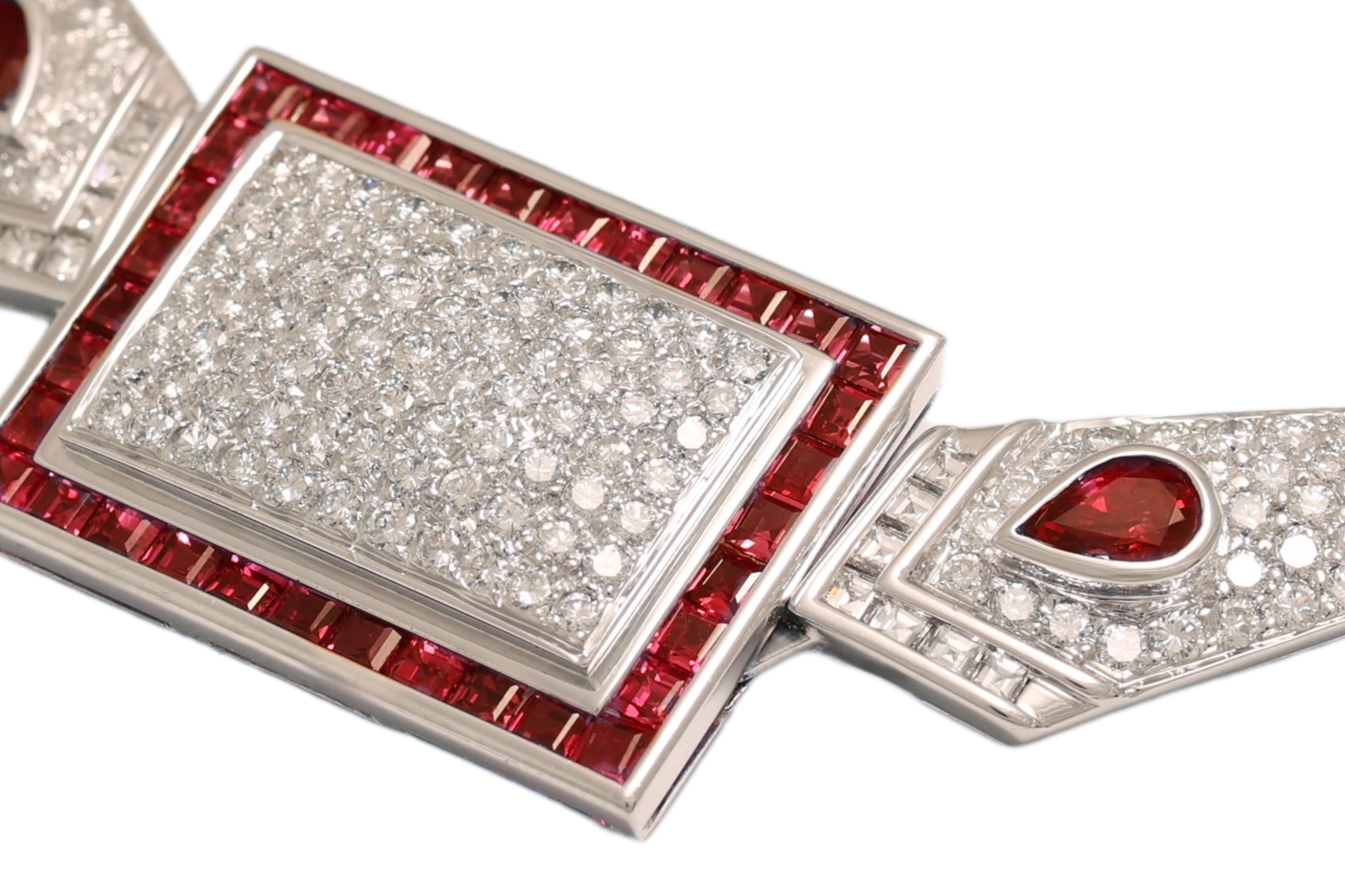 Atemberaubende und sehr originelle handgefertigte Halskette mit Diamanten und Rubinen im Angebot 1