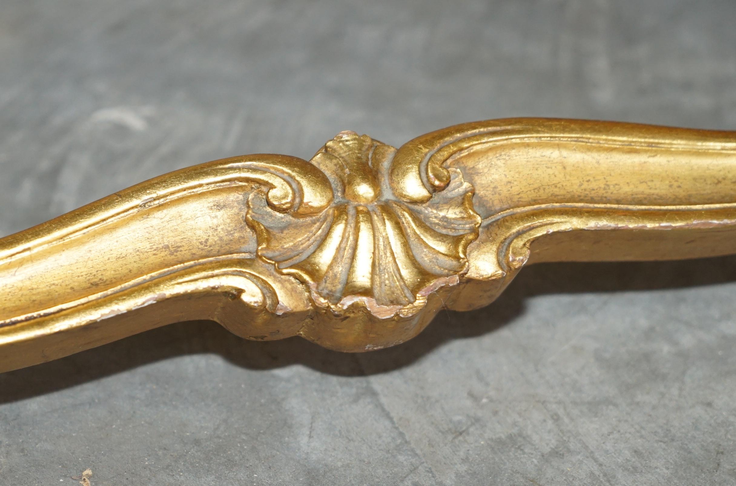 Superbe tabouret pliant ancien du 19ème siècle en bois doré sculpté à la main avec cadre et pliant en vente 5