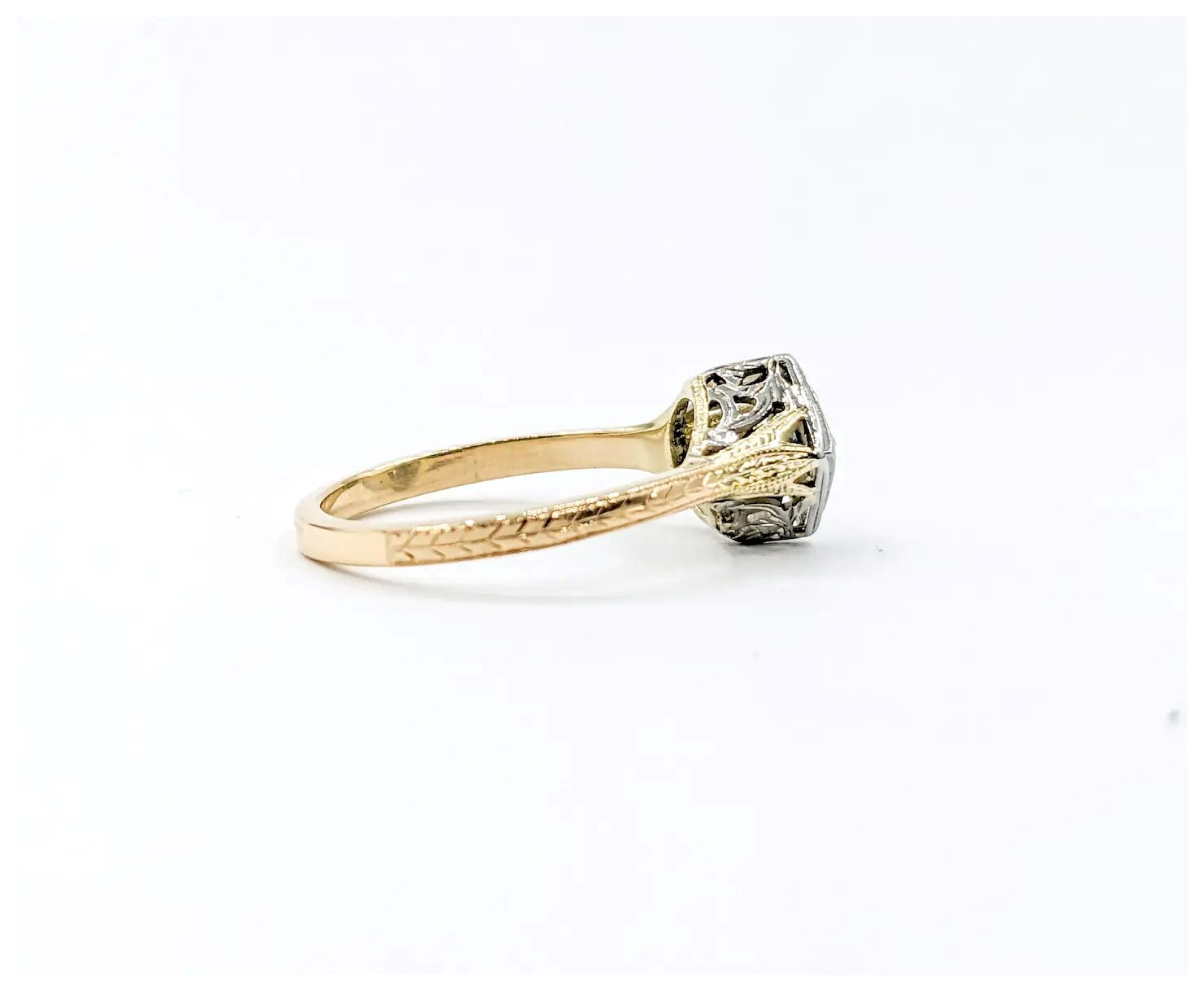 Round Cut Stunning Antique .20ct Natural Alexandrite Ring