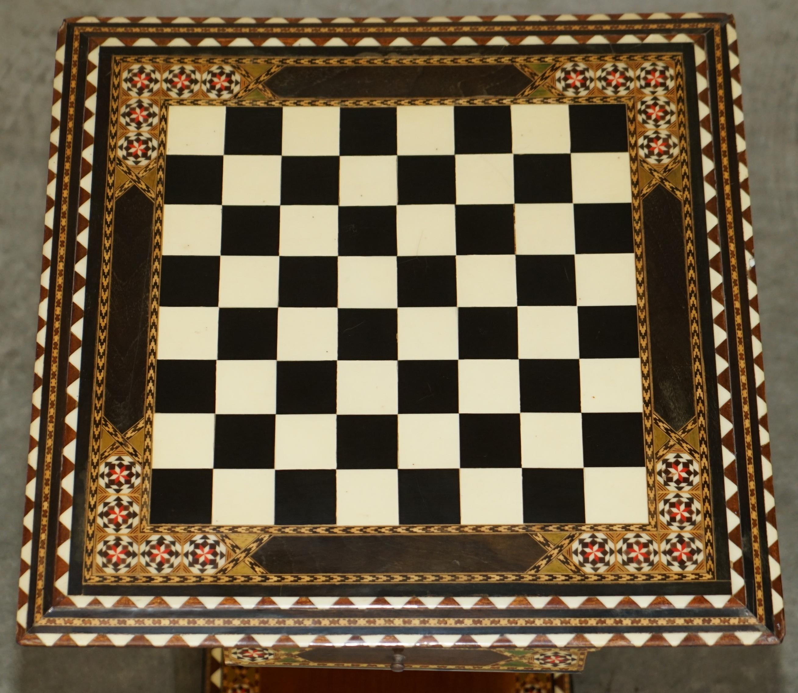 Stunning Antique Anglo Indian circa 1920 Chess Board Games Table Twin Drawers For Sale 2