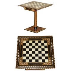 Atemberaubender antiker anglo-indischer Schachbrettspieltisch mit zwei Schubladen, um 1920