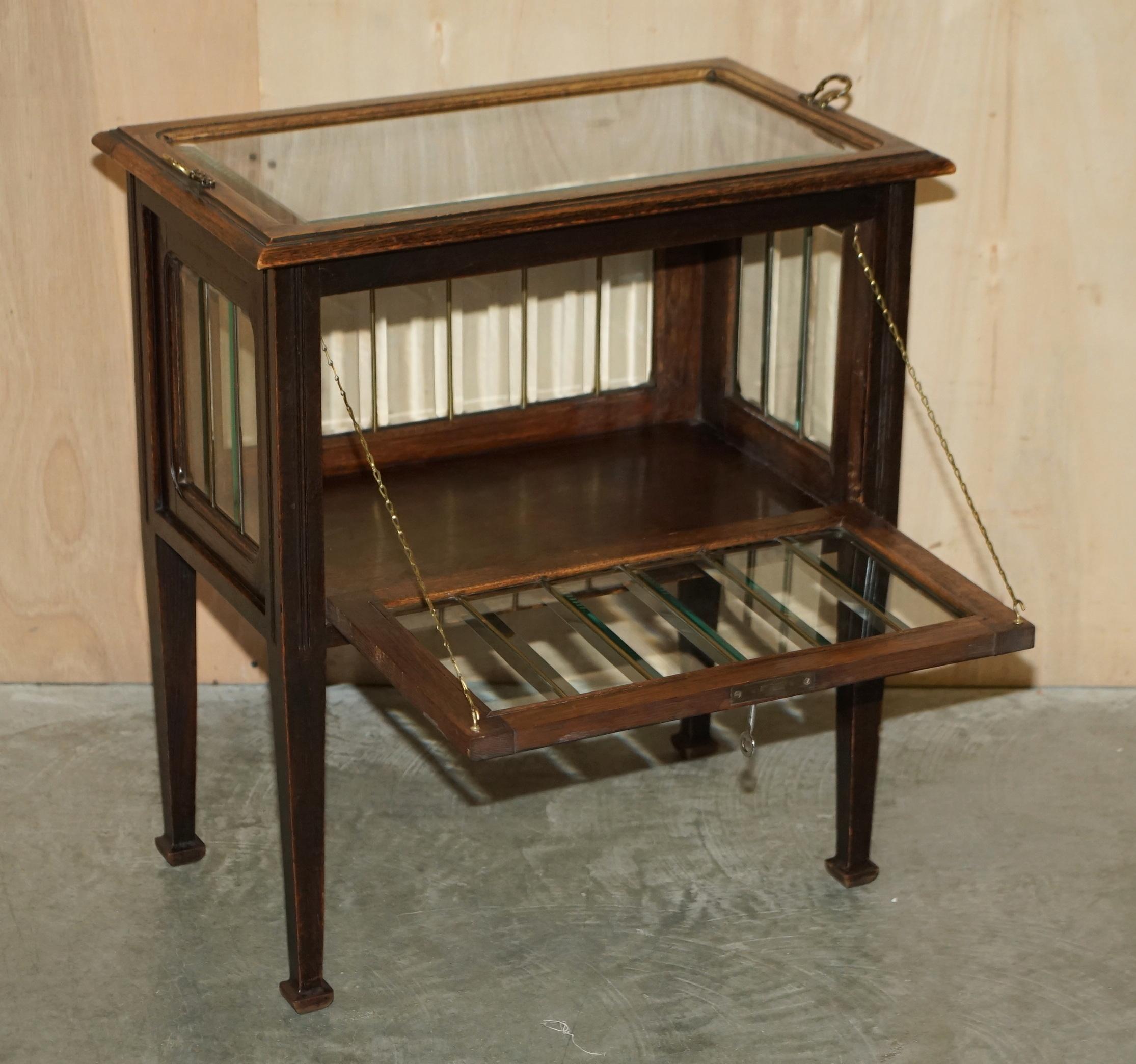 Stunning Antique Art Deco Fluted Glass Drinks Bar Table with Removable Tray Top 11