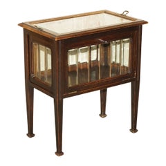 Superbe table de bar Art Déco d'antiquités en verre cannelé avec plateau amovible