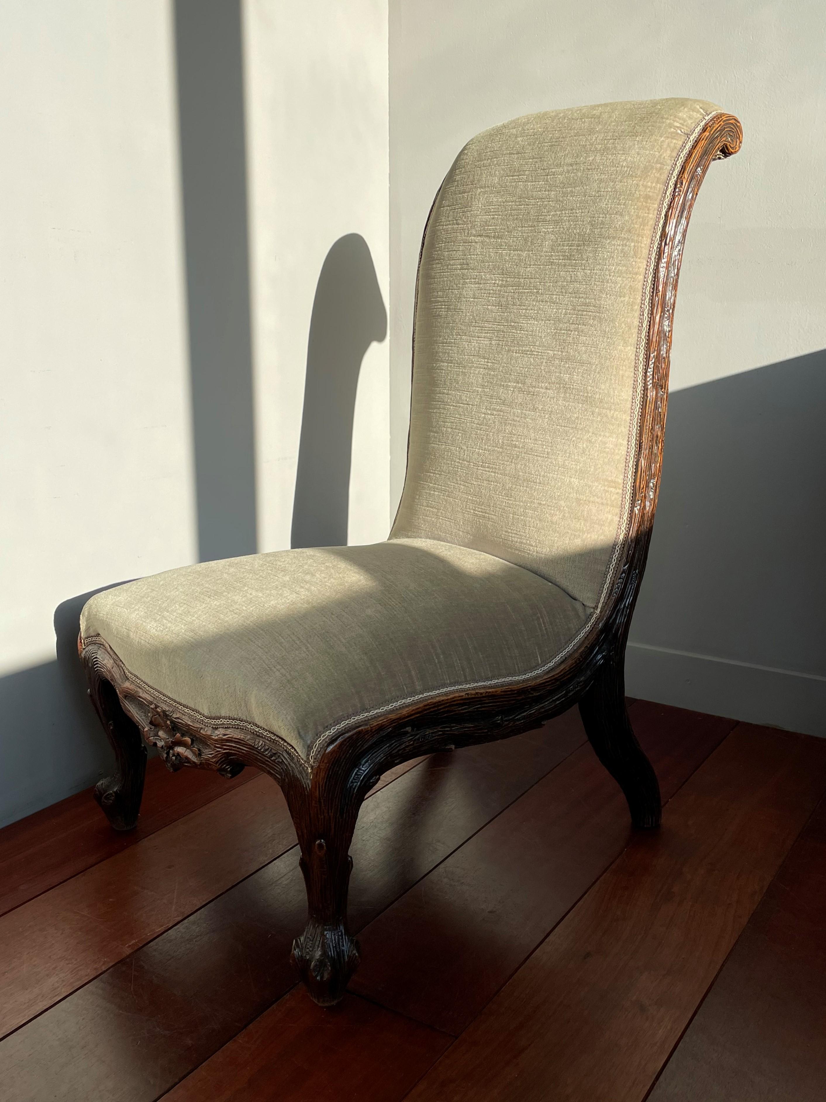 Superbe chaise de cheminée ancienne de la Forêt-Noire par Horrix avec Excellente tapisserie d'ameublement en vente 3