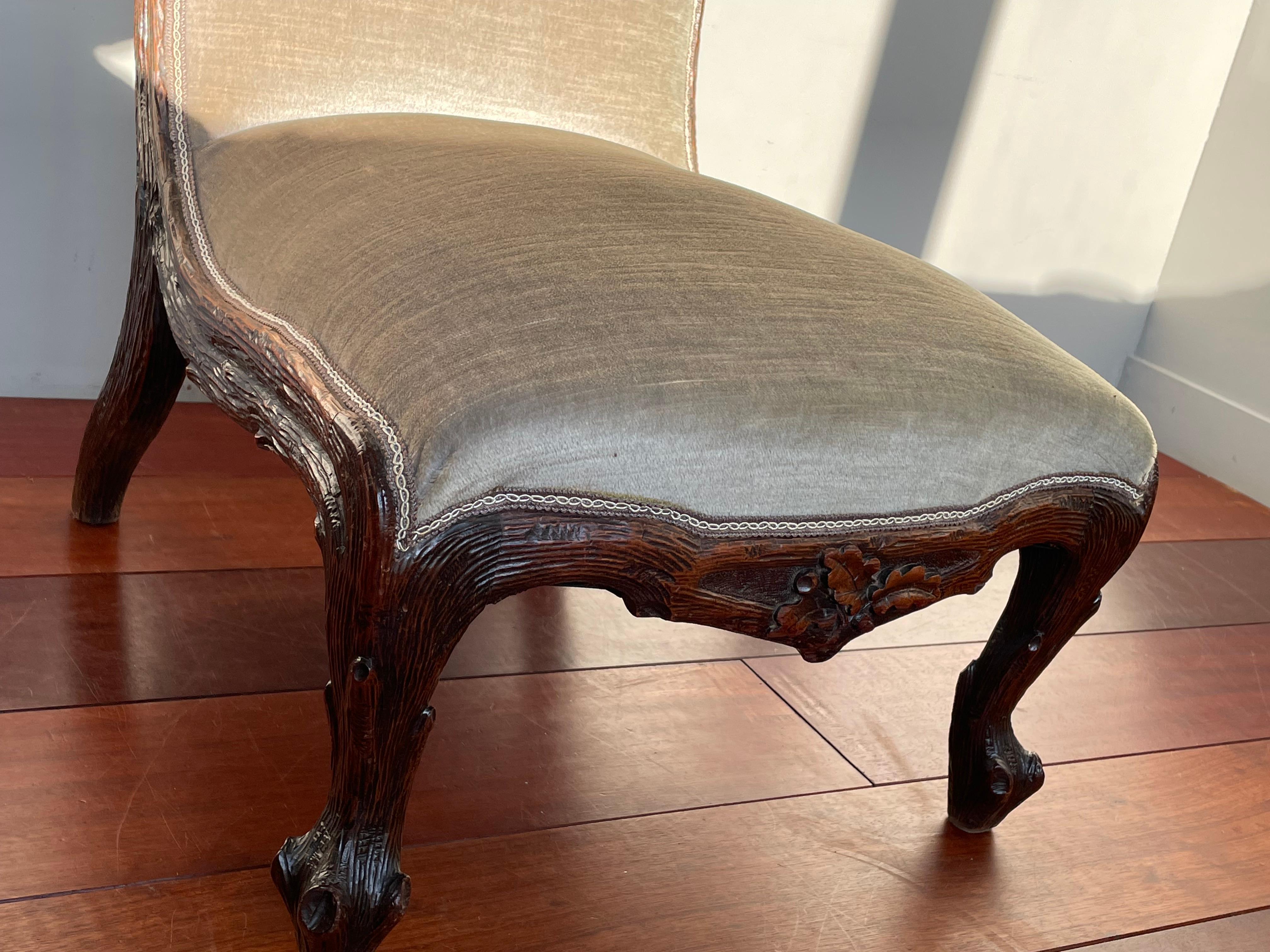 Superbe chaise de cheminée ancienne de la Forêt-Noire par Horrix avec Excellente tapisserie d'ameublement en vente 1