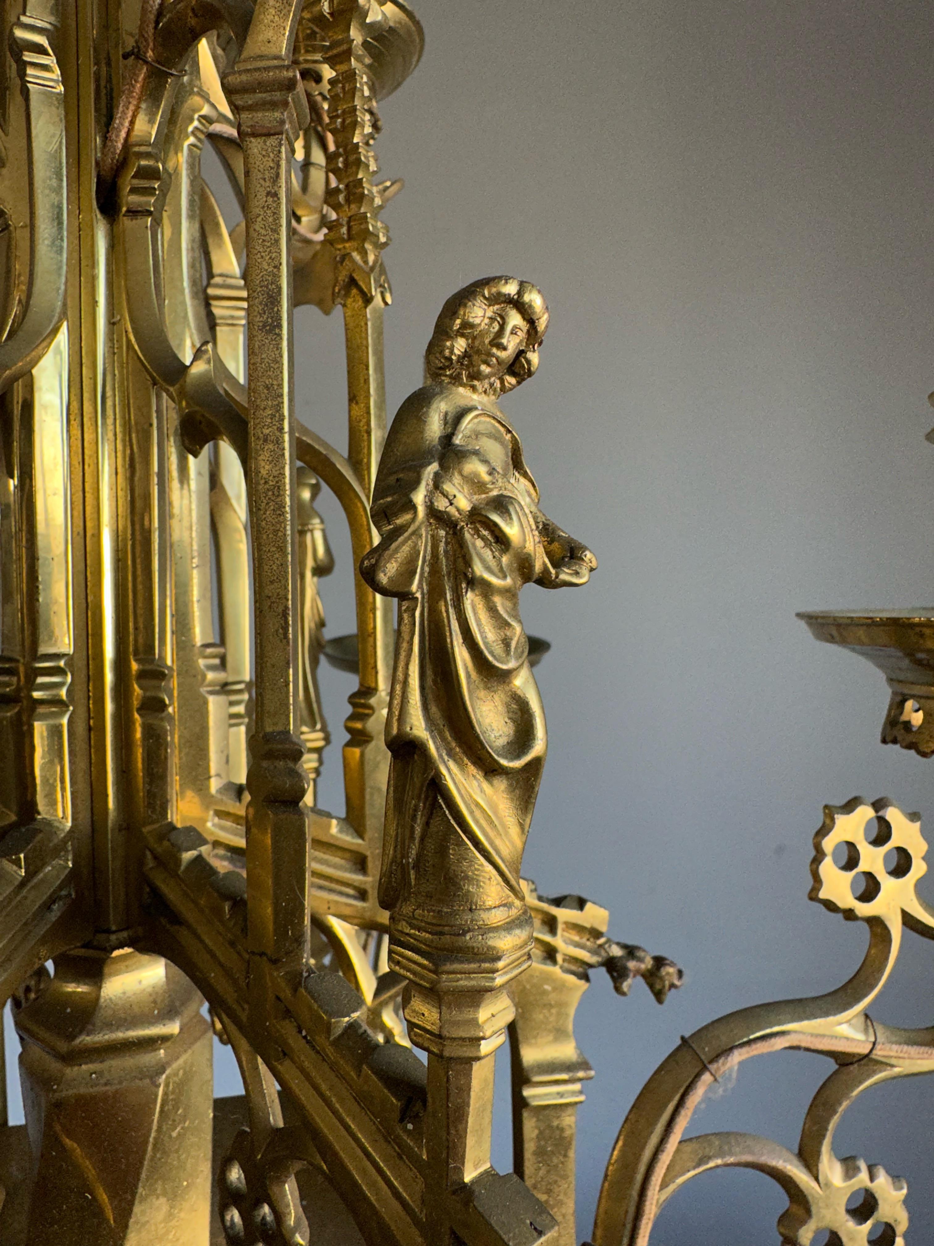 Awesome Antique Bronze Gothic Art Neun-Licht-Kronleuchter mit Phoenix-Skulptur aus Bronze im Angebot 3
