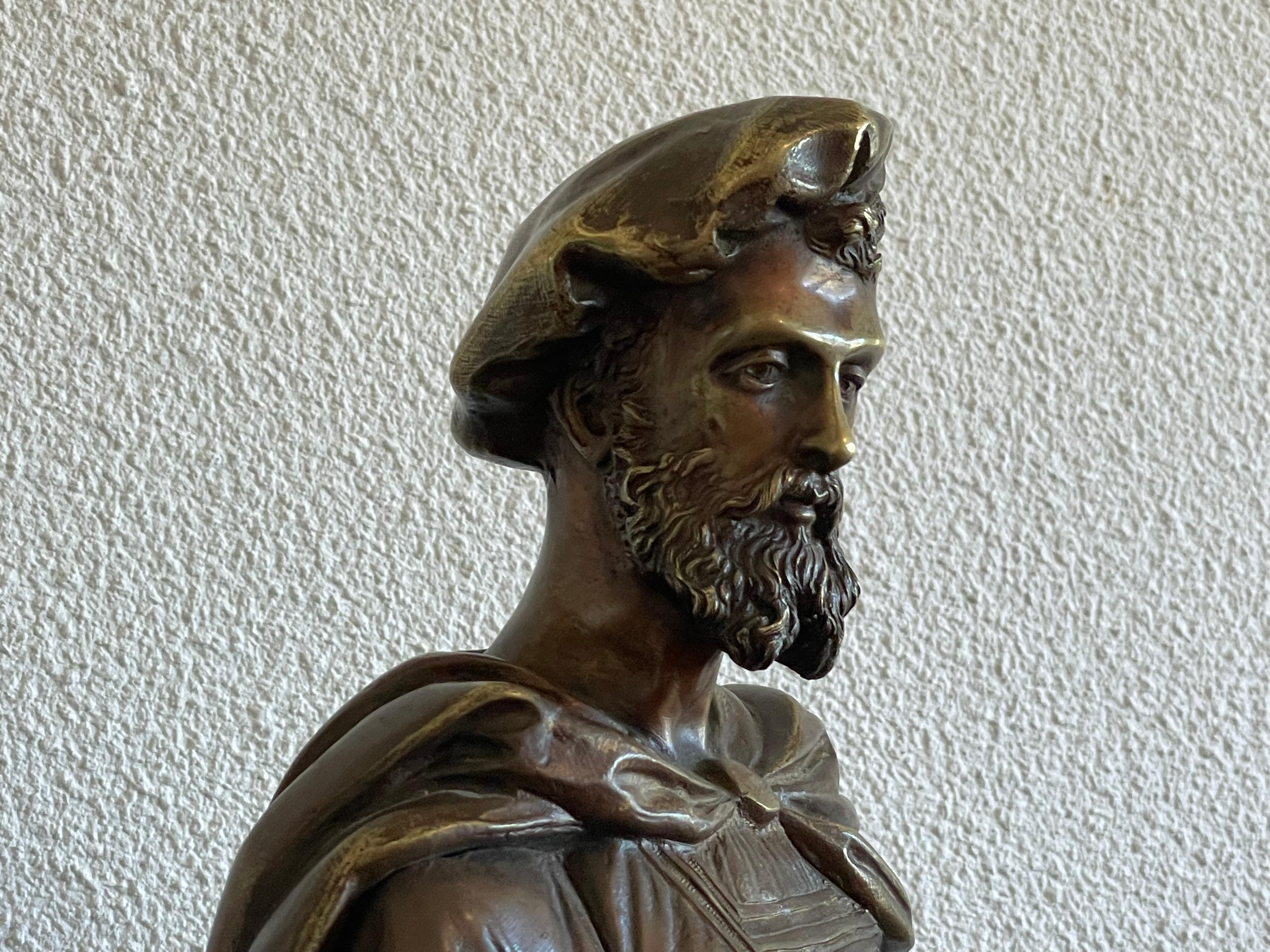 Atemberaubende antike Bronzeskulptur / Statue eines gut gekleideten venezianischen Kaufmanns aus Bronze im Angebot 10