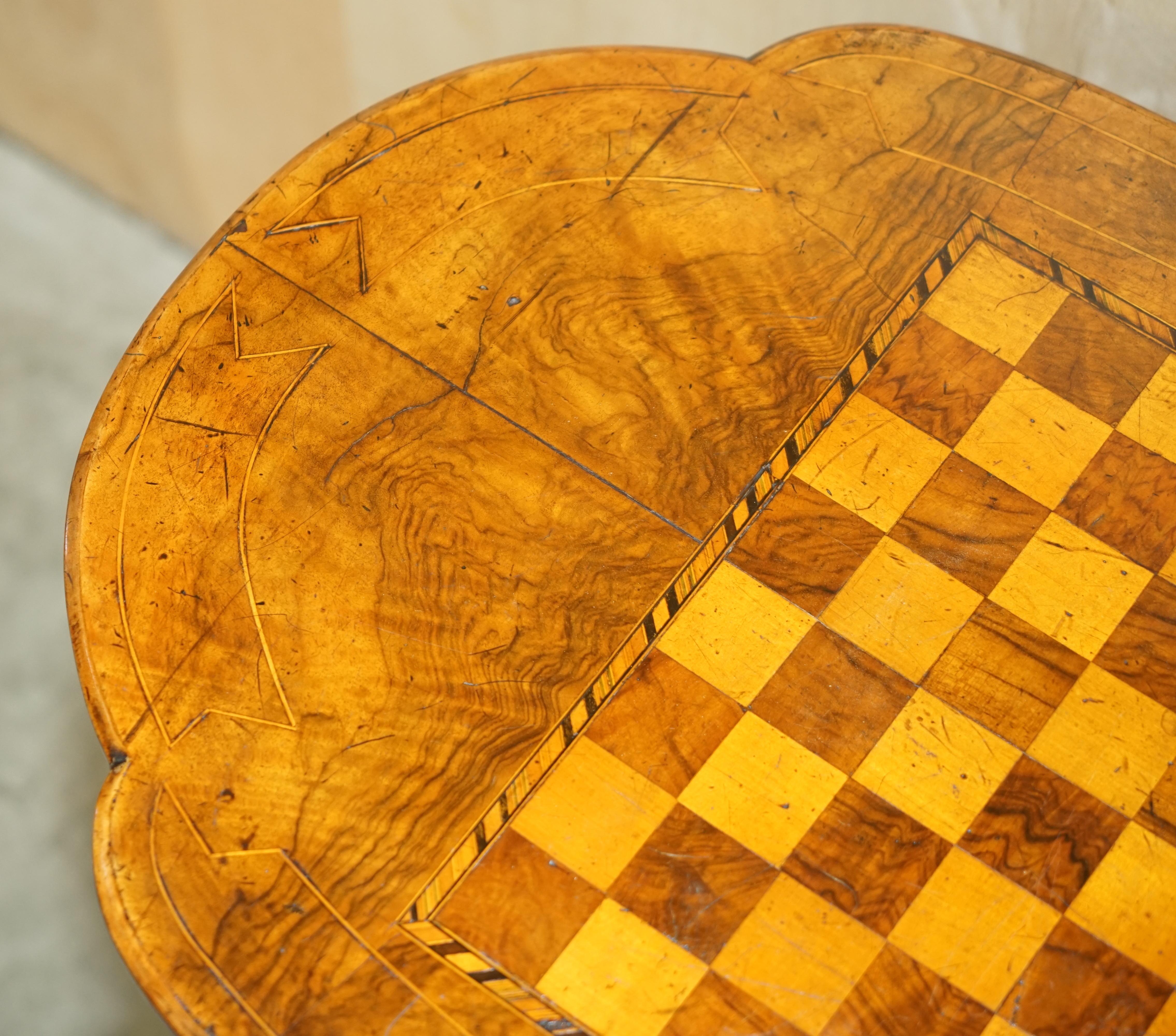 Stunning Antique Burr Walnut Chess Board Table with Staunton Chess Pieces Set For Sale 5