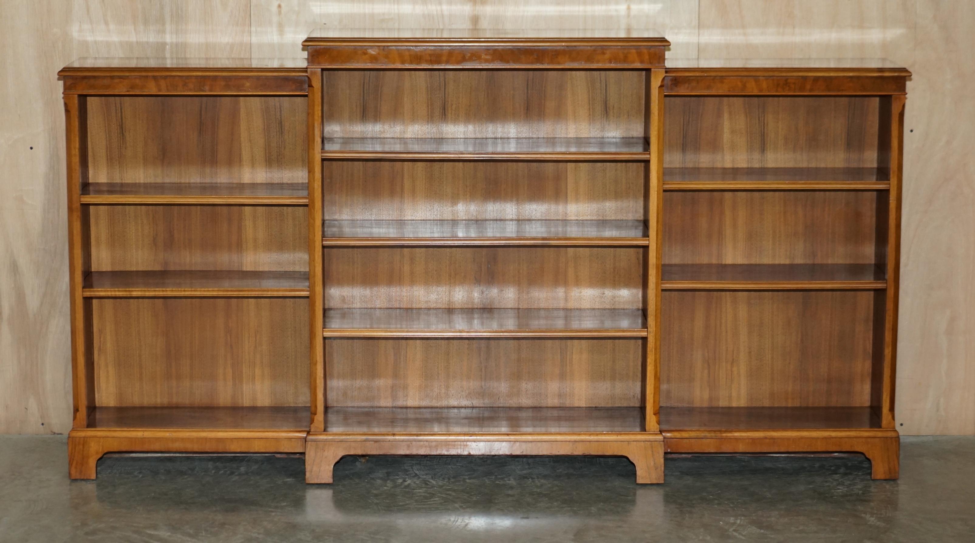 We are delighted to offer for sale this lovely antique Burr Walnut dwarf open library bookcase with breakfront.

A very good looking decorative and well made bookcase, the front top panels are in burr walnut, the rest is light walnut, the shelves