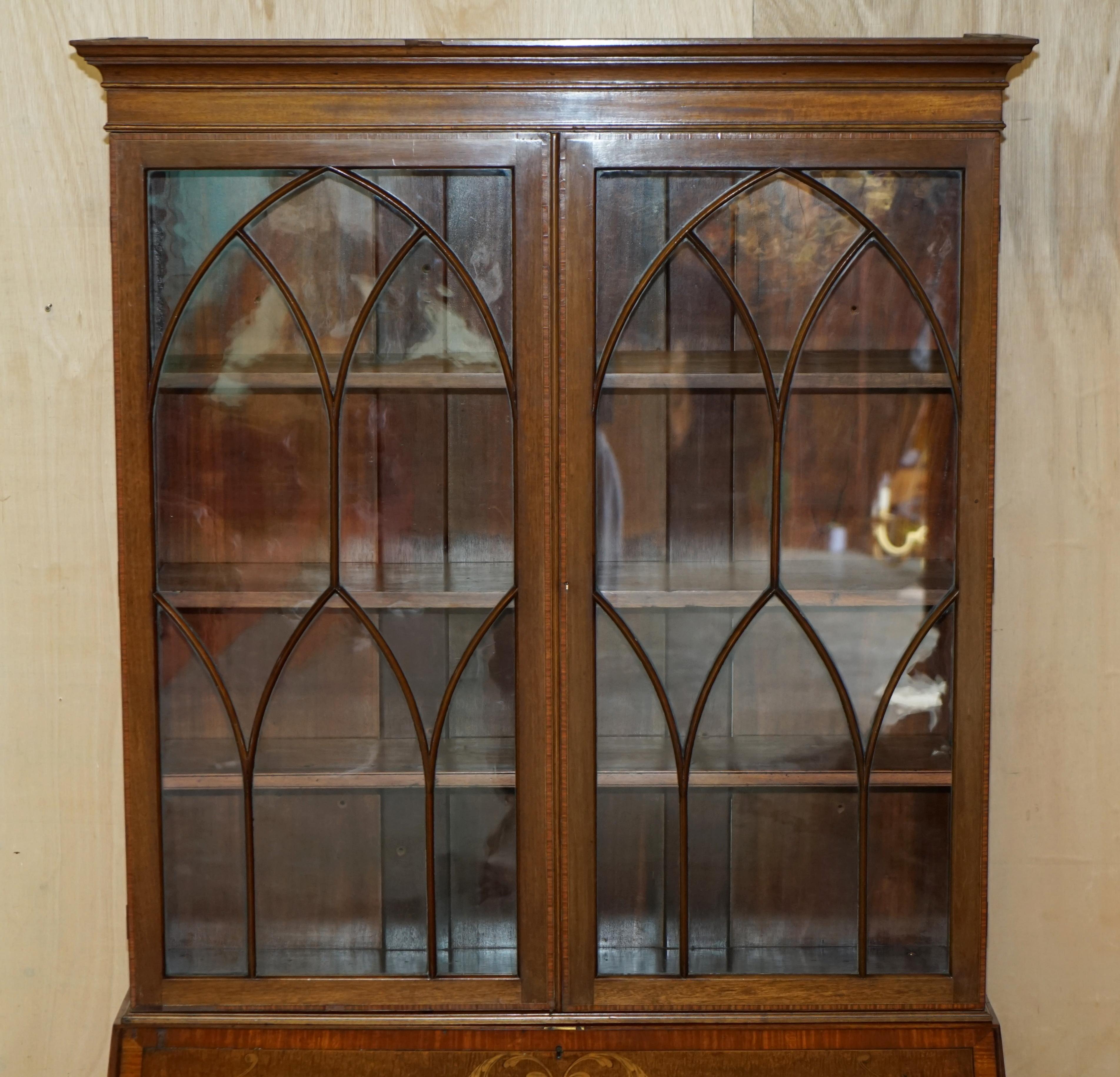 Victorian STUNNiNG ANTIQUE CIRCA 1840 SHERATON REVIVAL LIBRARY BUREAU BOOKCASE ON DRAWERS For Sale