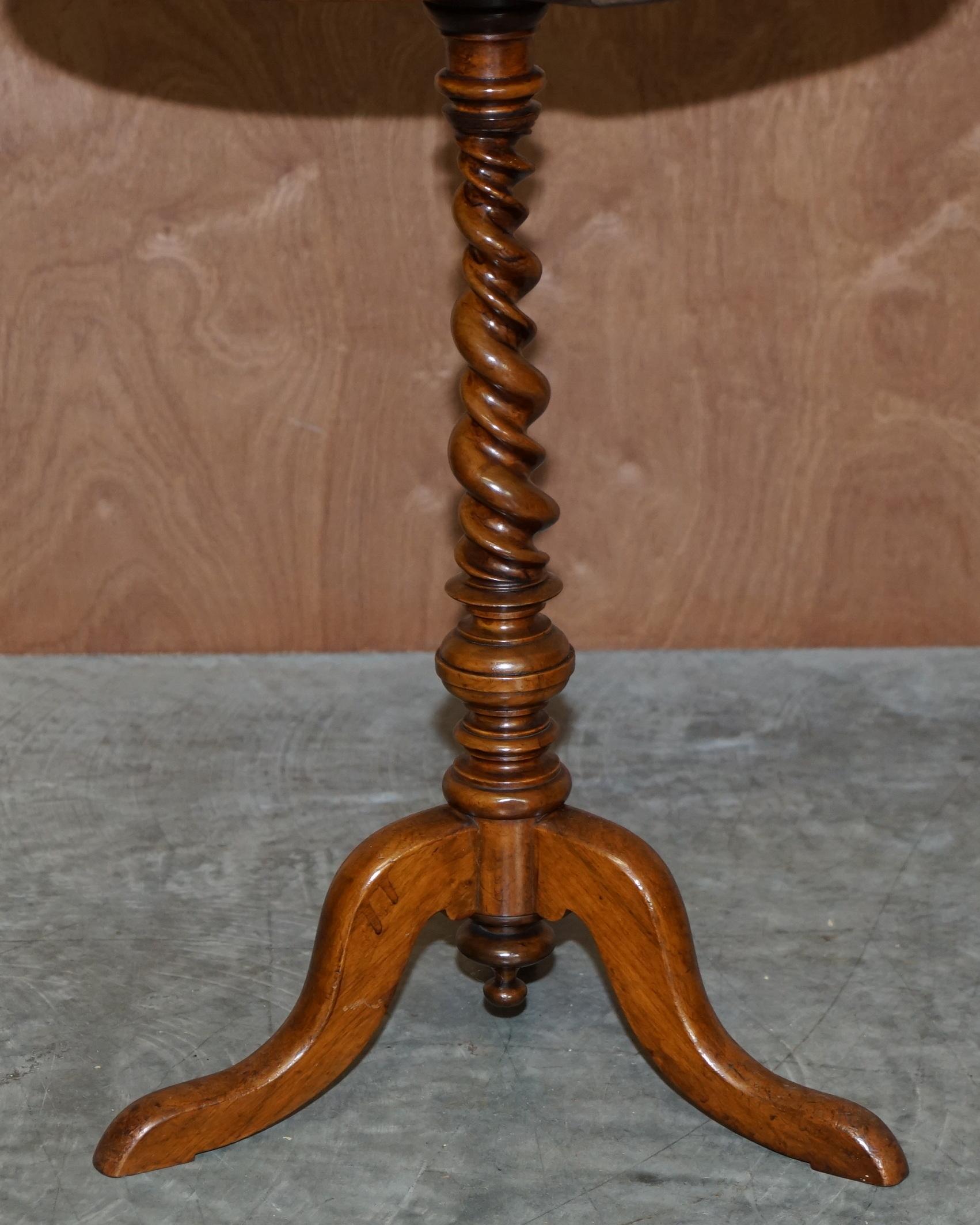 English STUNNING ANTIQUE CIRCA 1860 BARLEY TWIST COLUMN BASE TRIPOD LAMP END WiNE TABLE For Sale
