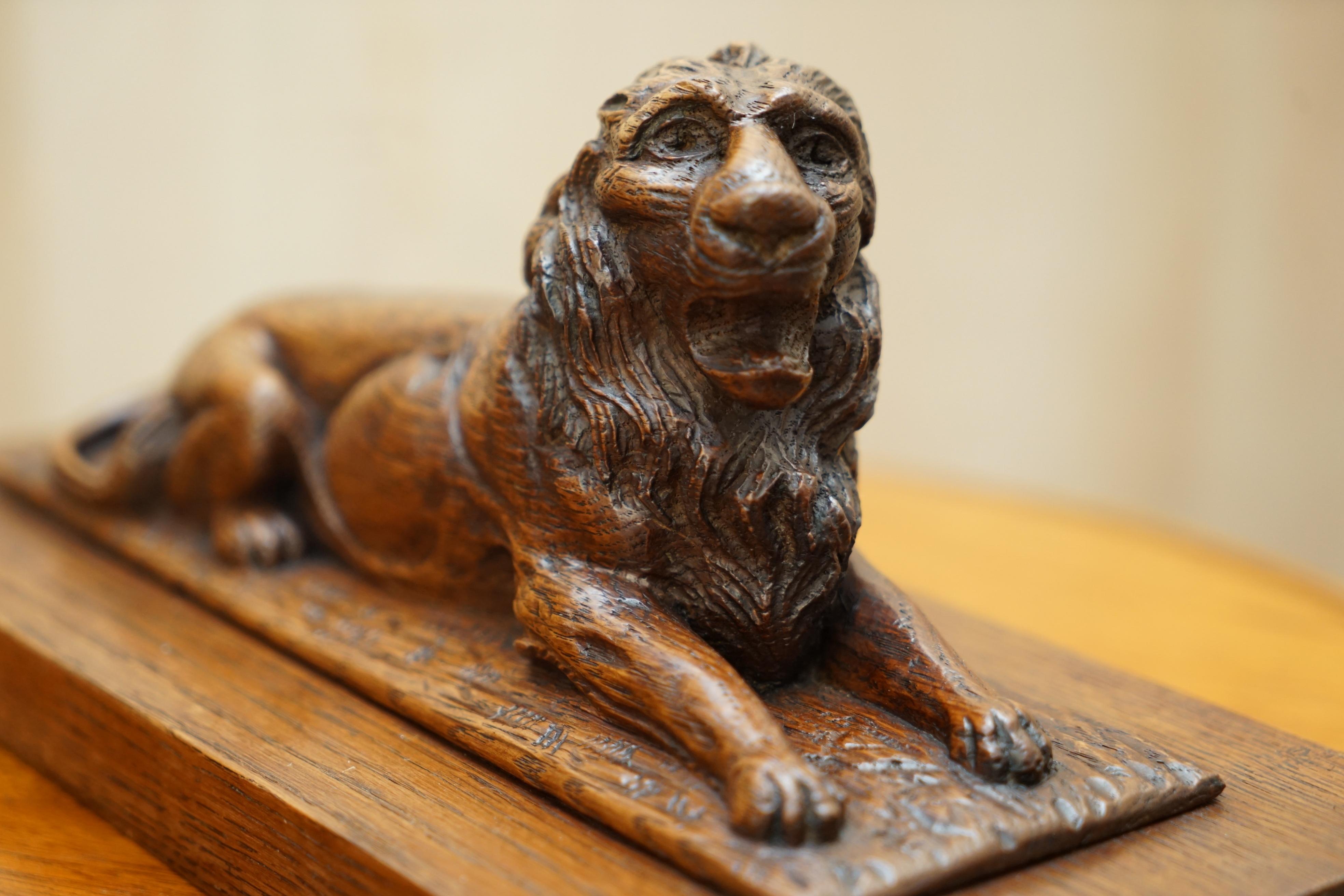 Atemberaubende antike circa 1860 Hand geschnitzt Englisch Oak Recumbent Lion Statue im Angebot 8