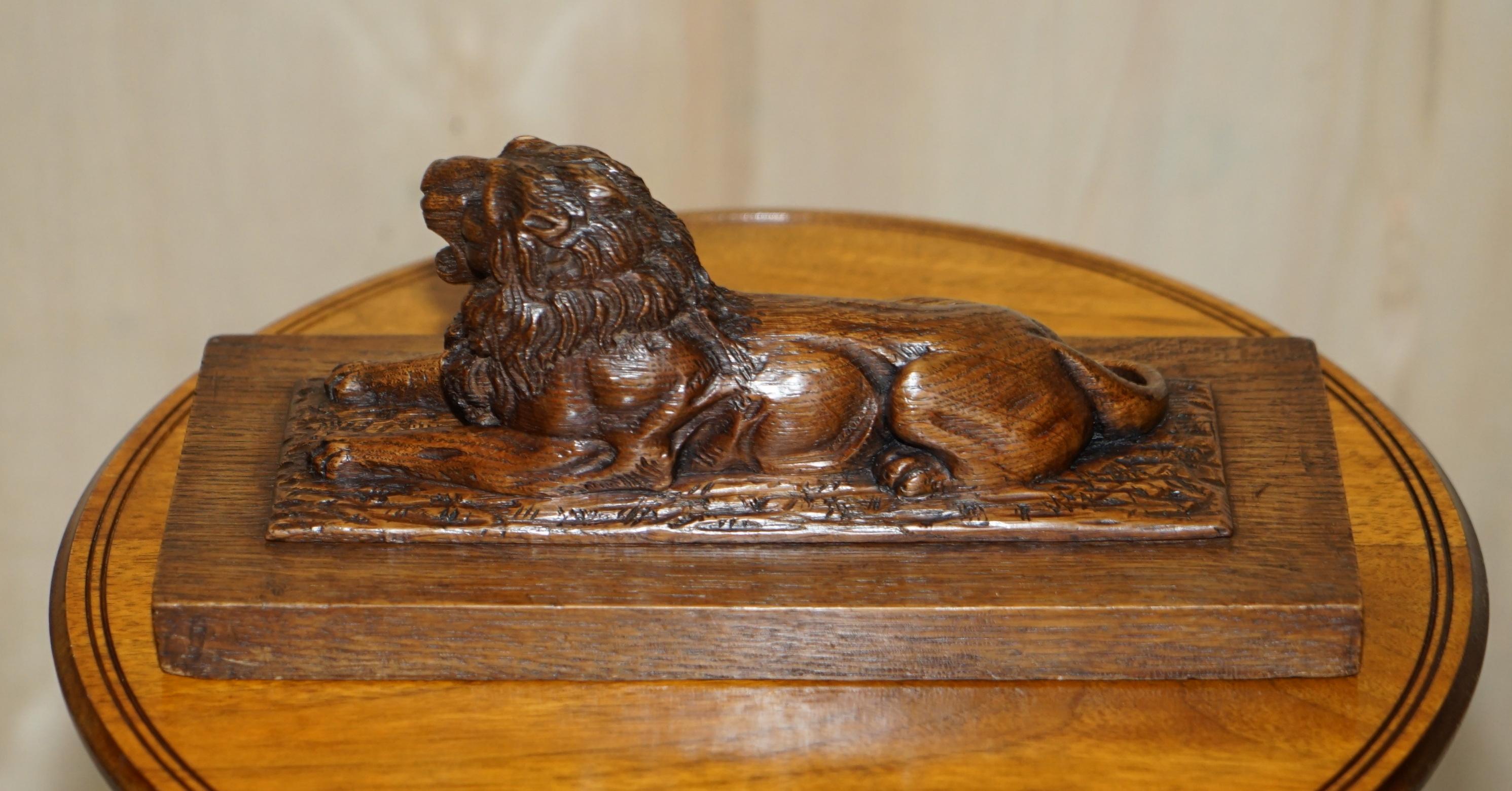 Atemberaubende antike circa 1860 Hand geschnitzt Englisch Oak Recumbent Lion Statue im Angebot 2
