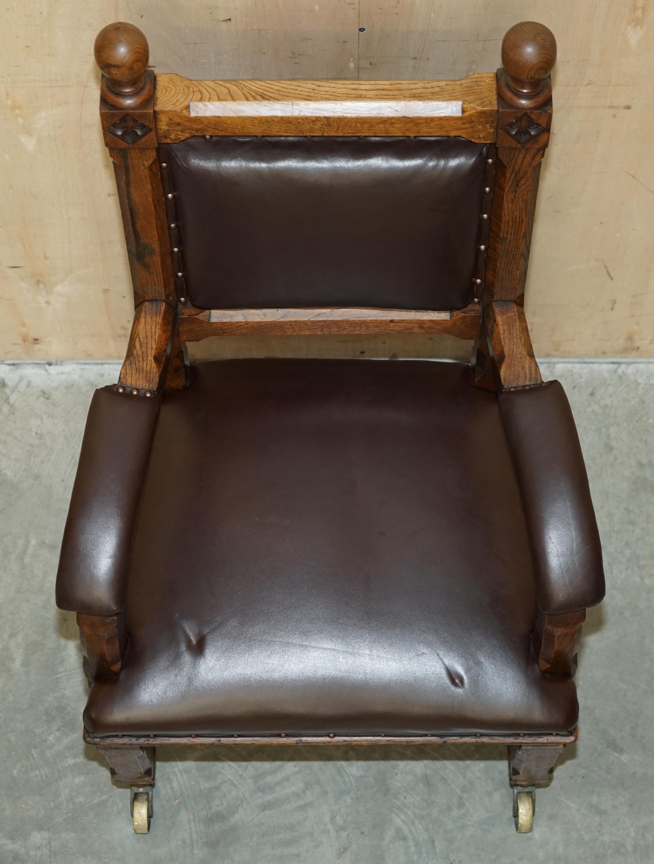 STUNNING ANTIQUE CIRCA 1880 GOTHIC REViVAL OAK PUGIN STYLE CARVER ARMCHAIR For Sale 5